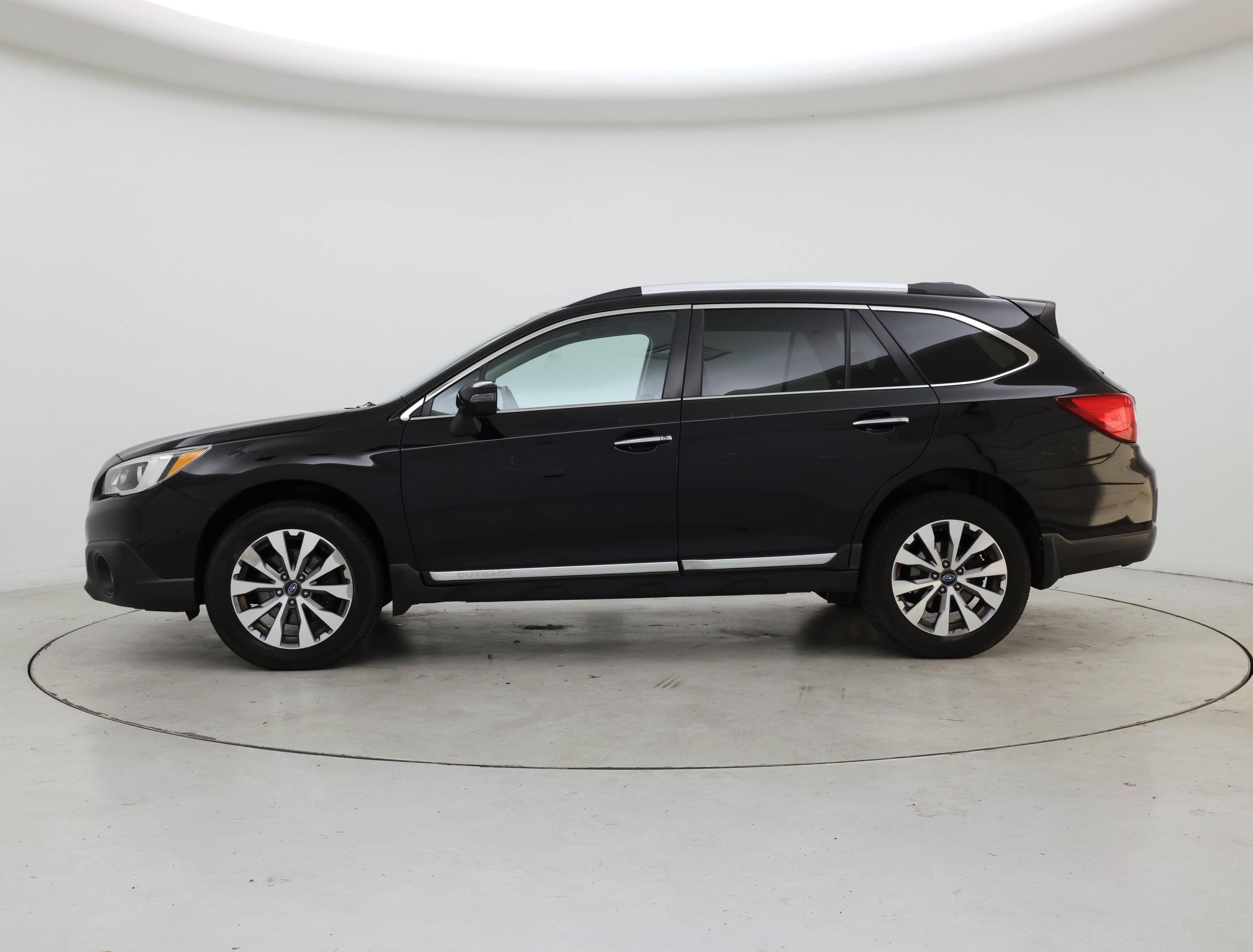 Thumbnail: 2017 Subaru Outback - 3