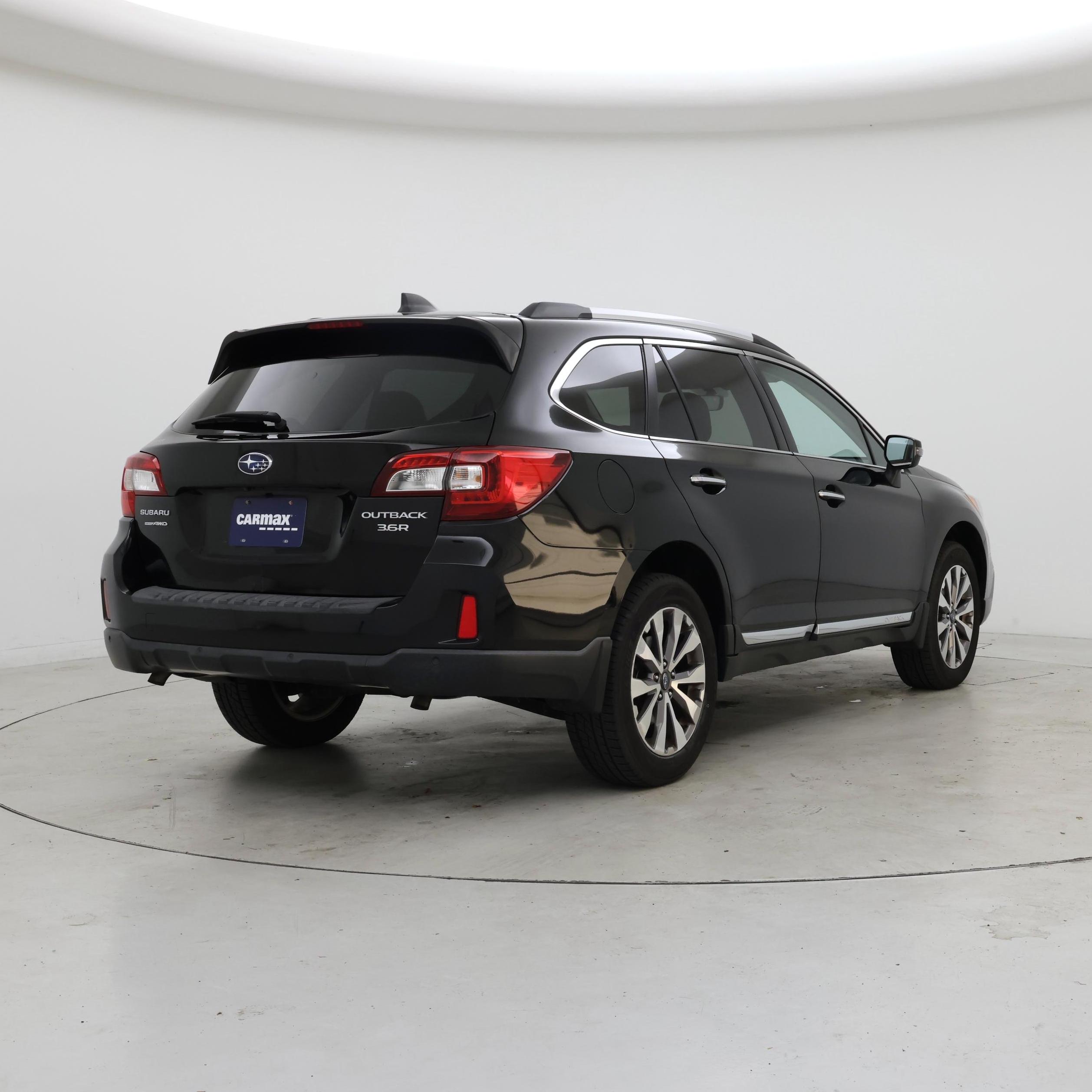 Thumbnail: 2017 Subaru Outback - 8