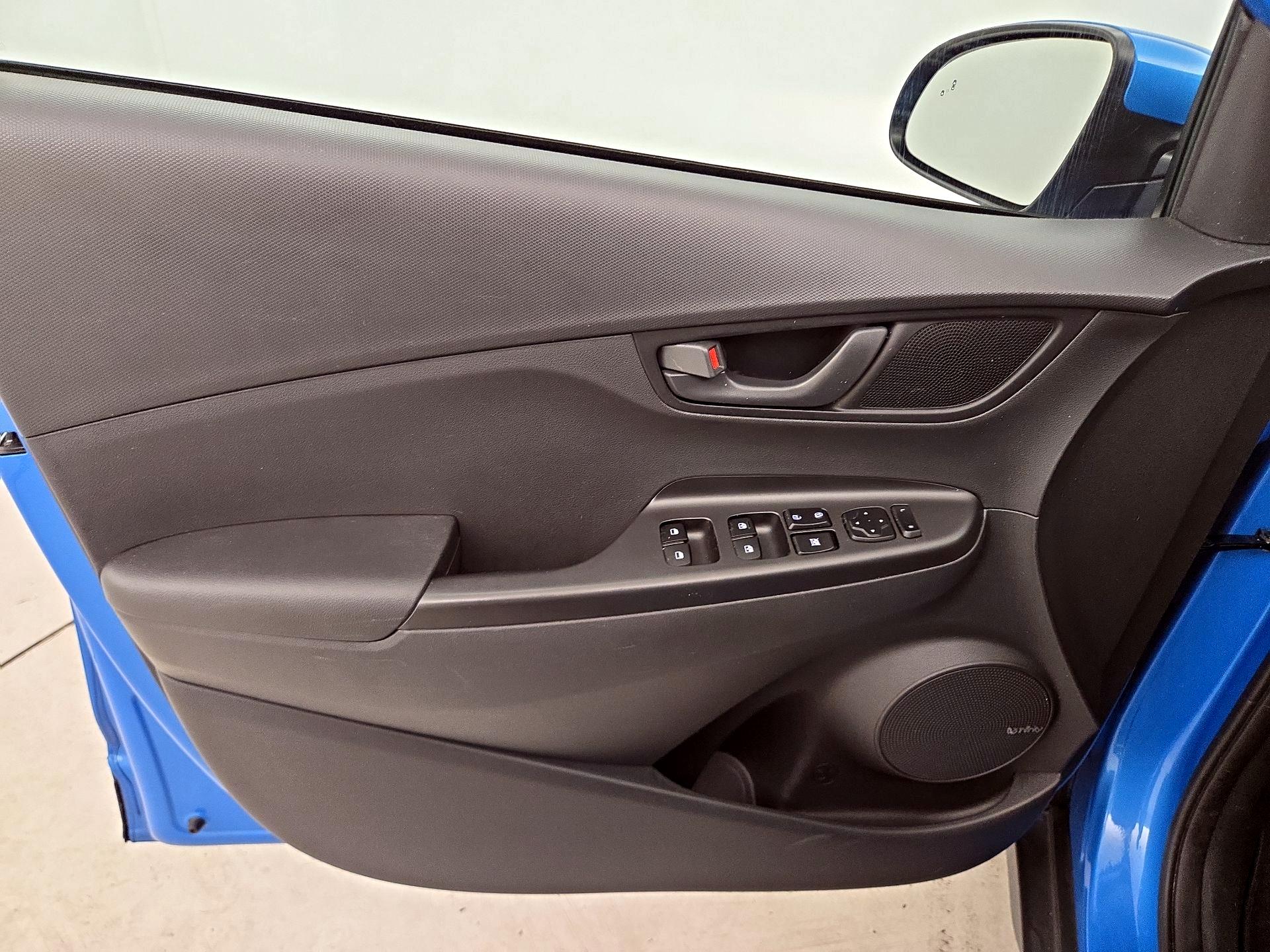 Thumbnail: 2020 Hyundai Kona - 12