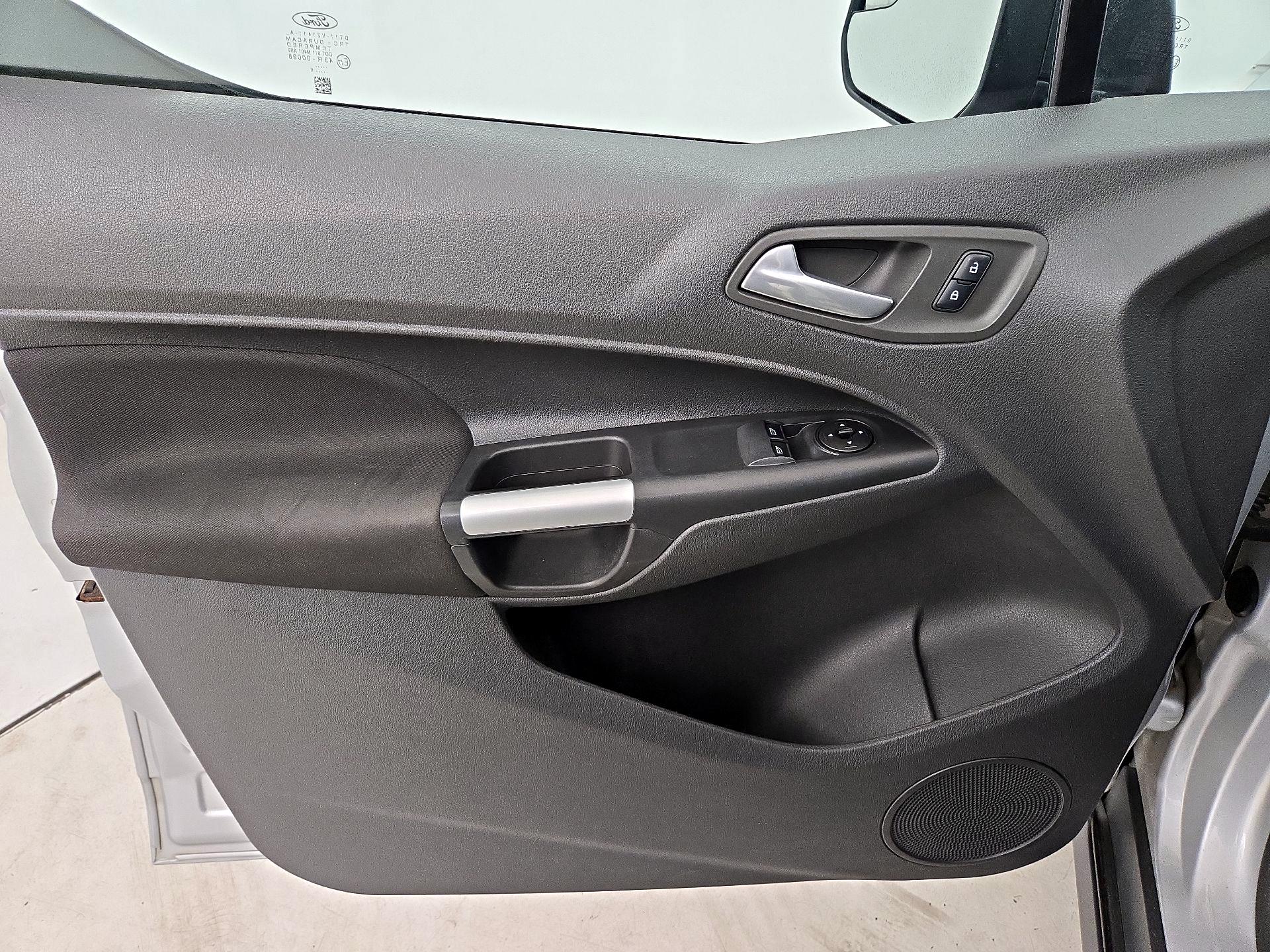 Thumbnail: 2016 Ford Transit Series - 12