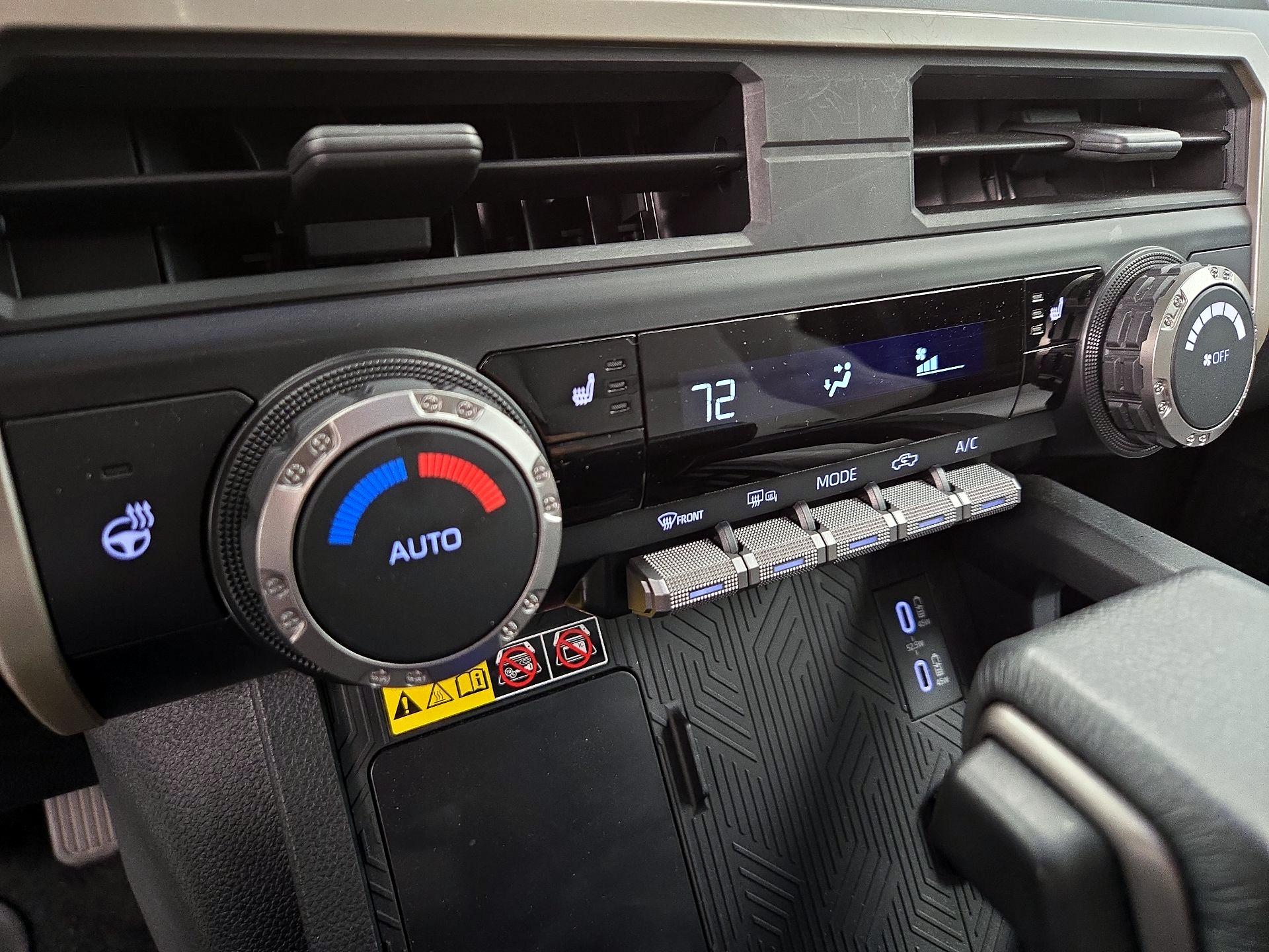 Thumbnail: 2024 Toyota Tacoma - 16