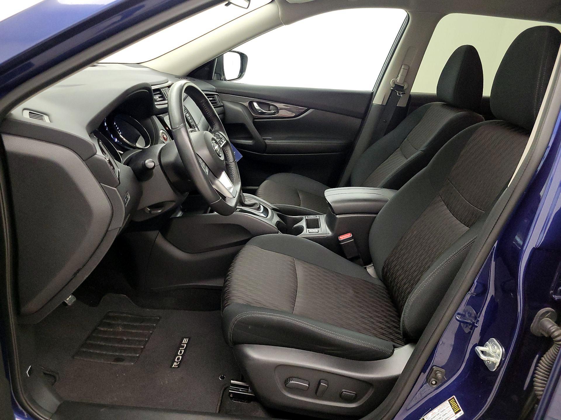 Thumbnail: 2018 Nissan Rogue - 11