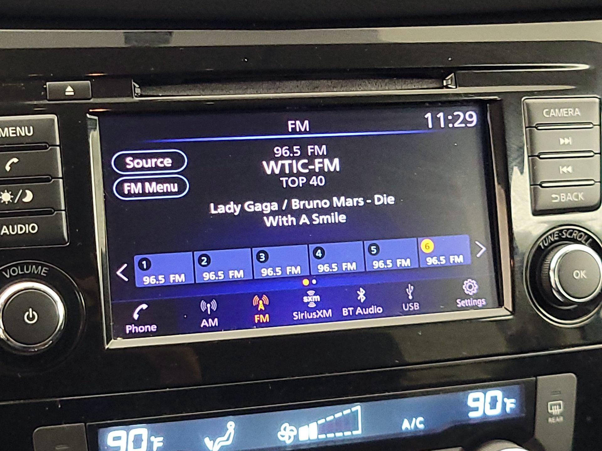 Thumbnail: 2018 Nissan Rogue - 15