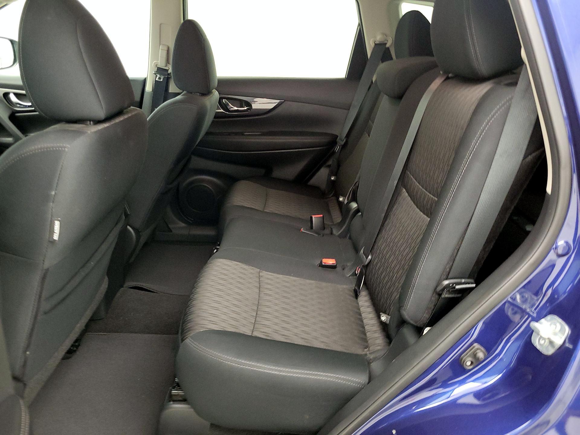 Thumbnail: 2018 Nissan Rogue - 19