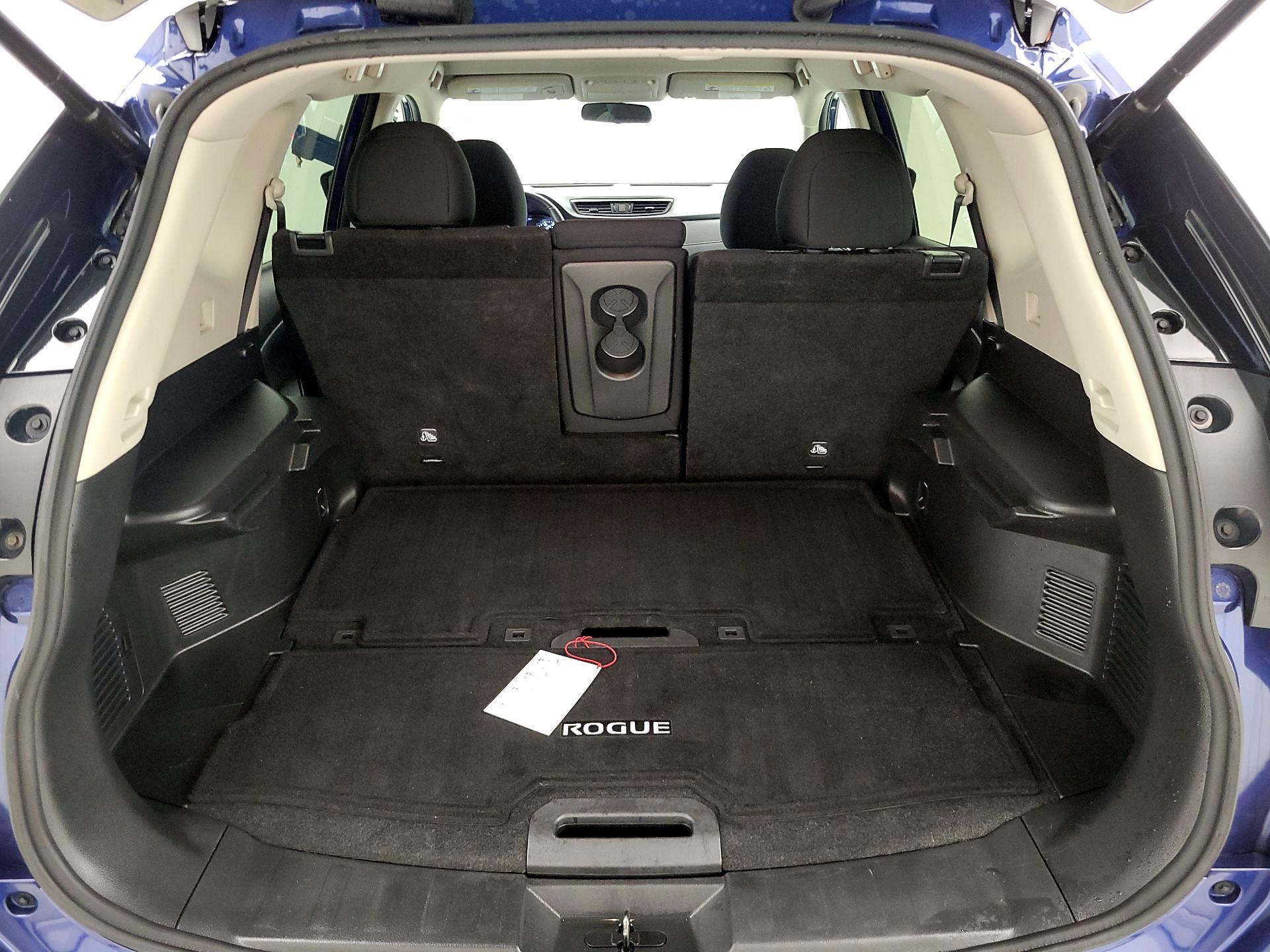 Thumbnail: 2018 Nissan Rogue - 20