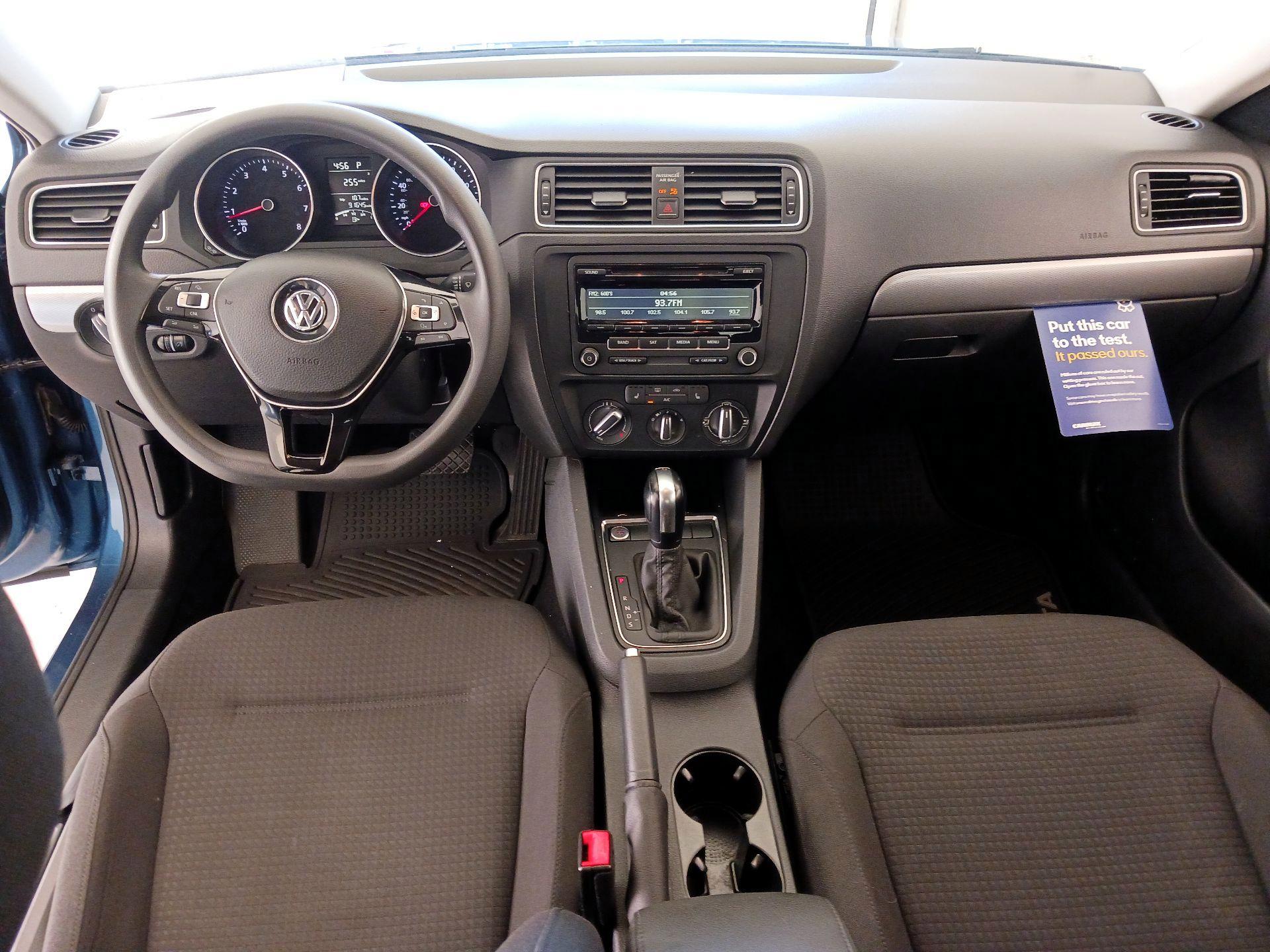 Thumbnail: 2015 Volkswagen Jetta - 9