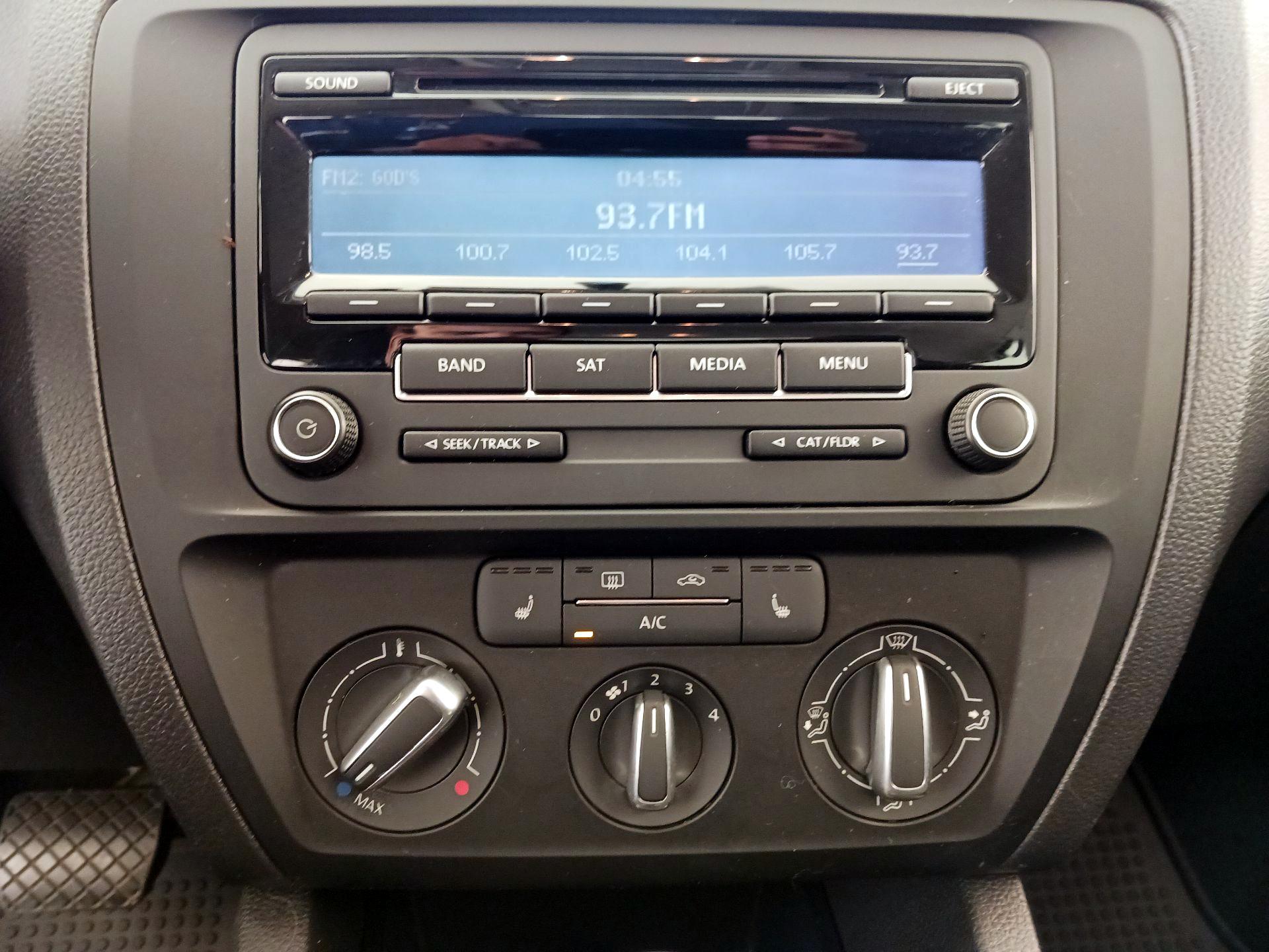 Thumbnail: 2015 Volkswagen Jetta - 15