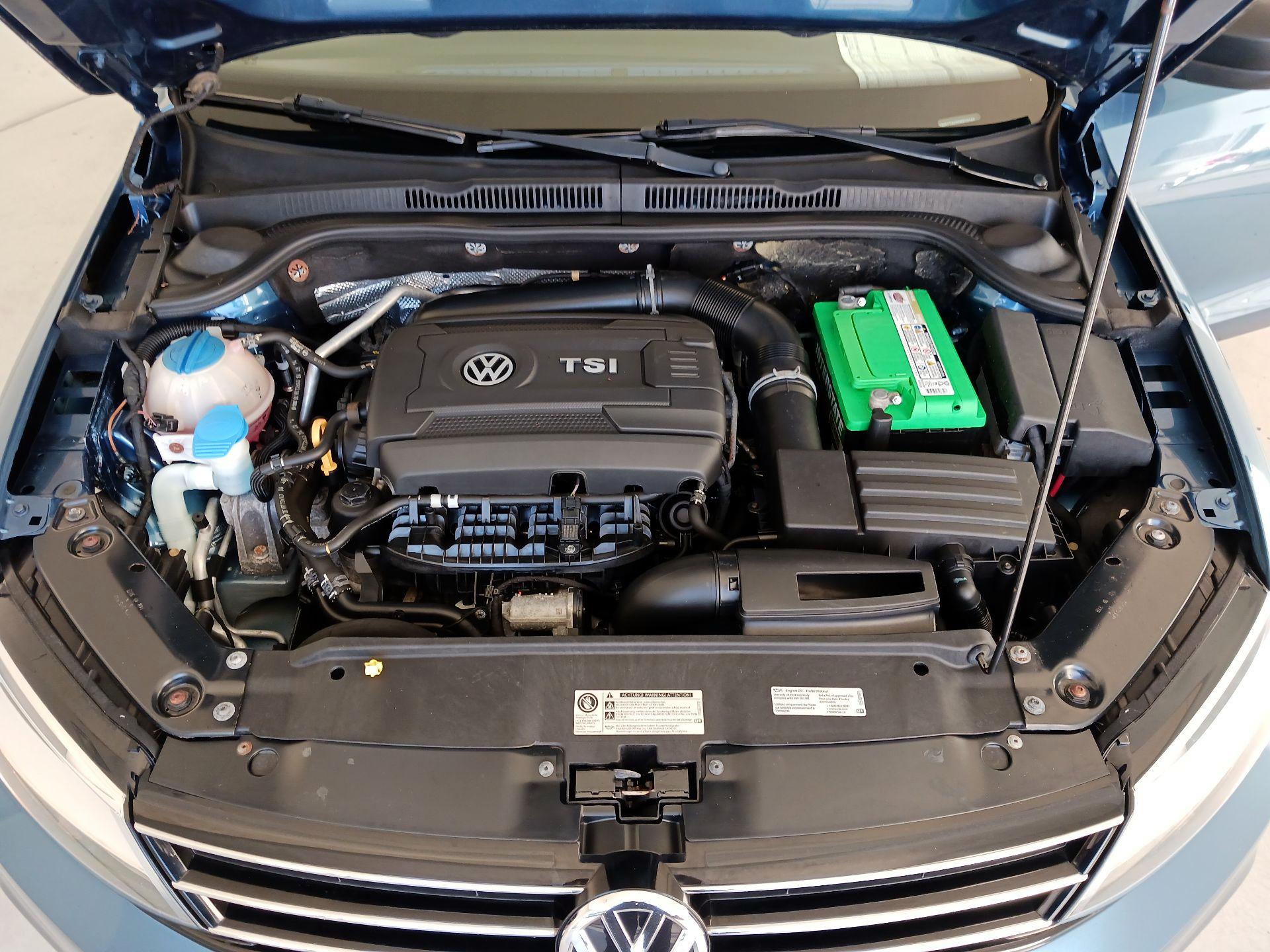Thumbnail: 2015 Volkswagen Jetta - 20