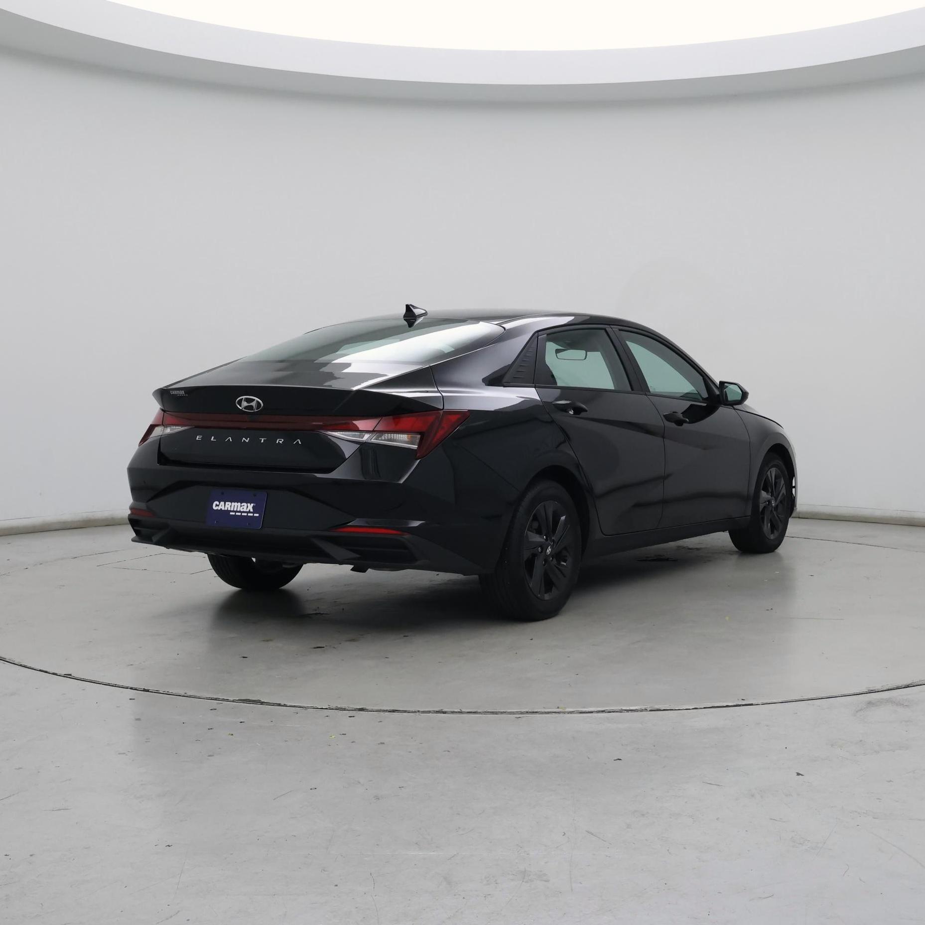 Thumbnail: 2021 Hyundai Elantra - 8