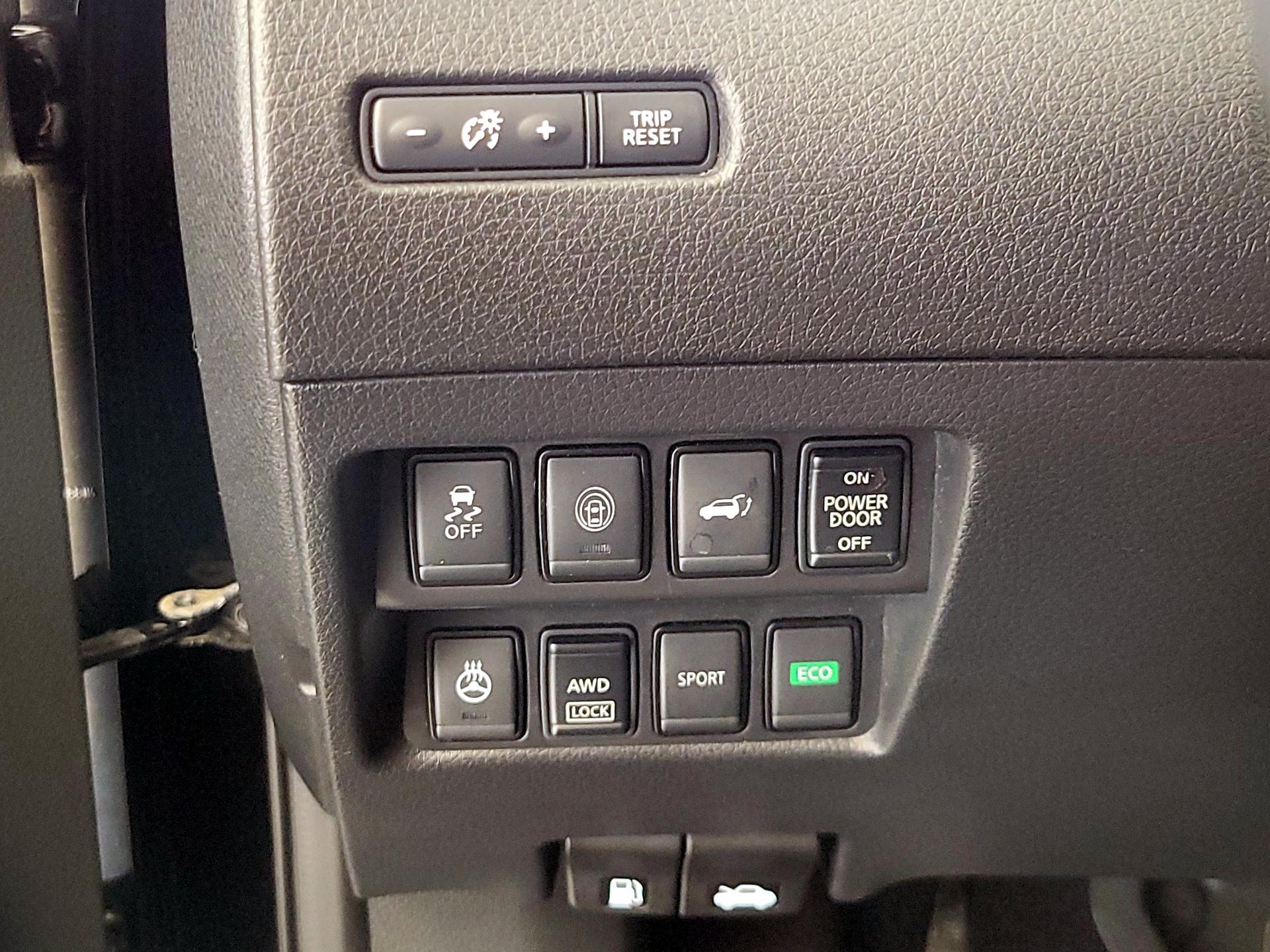 Thumbnail: 2017 Nissan Rogue - 13