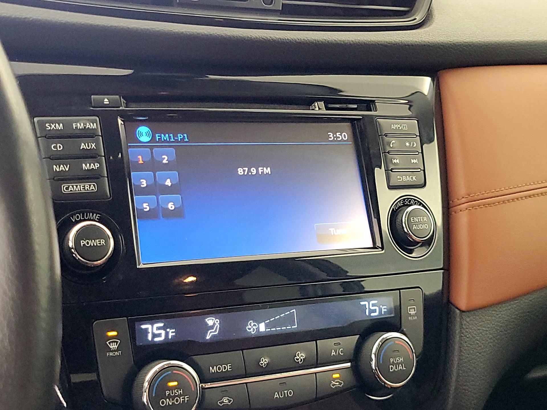 Thumbnail: 2017 Nissan Rogue - 16