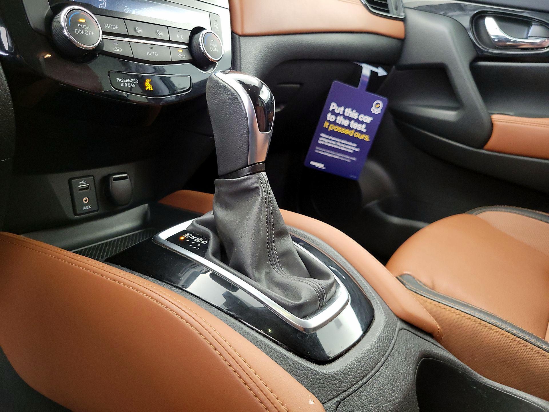 Thumbnail: 2017 Nissan Rogue - 18