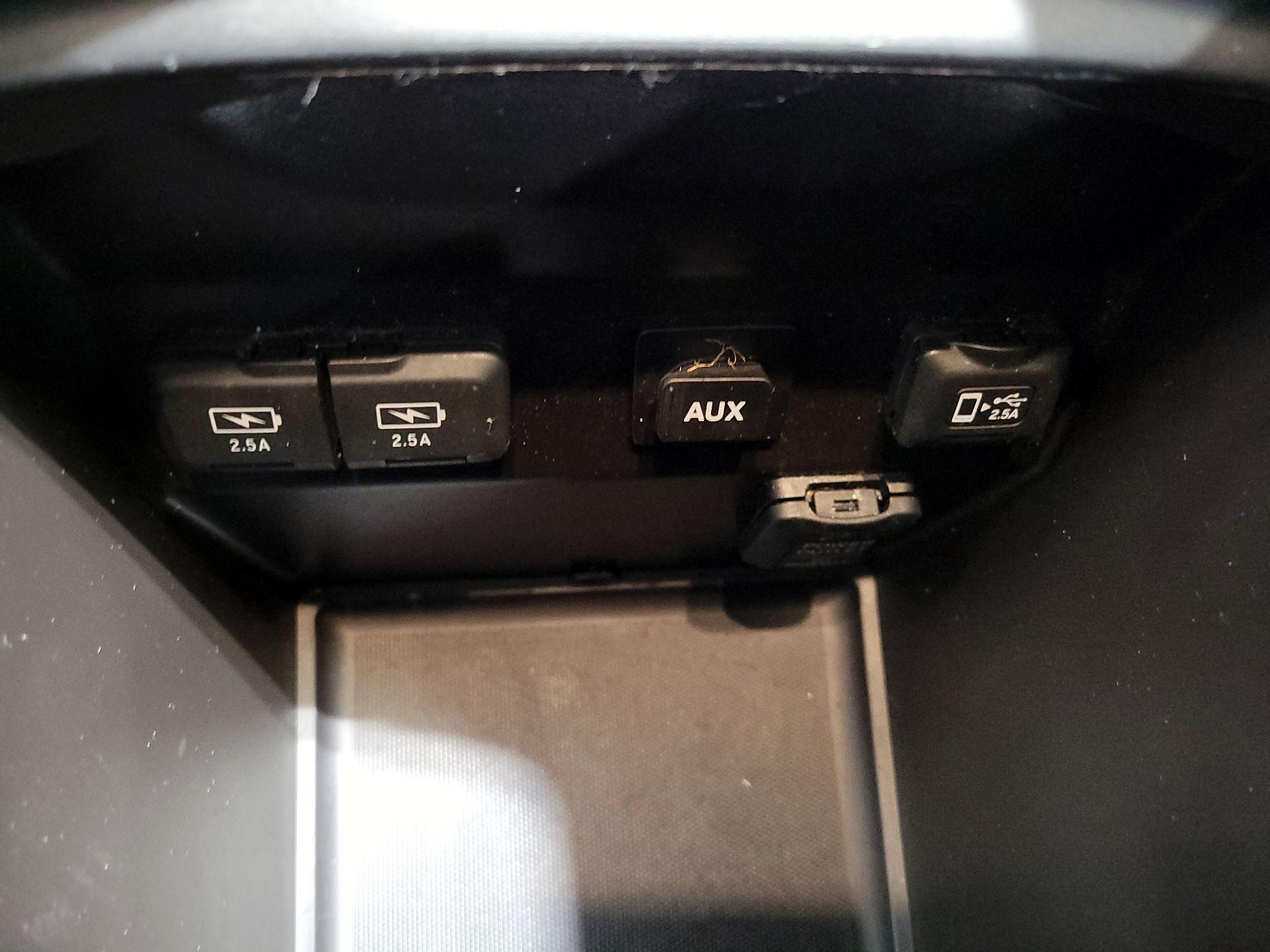 Thumbnail: 2020 Acura MDX - 19