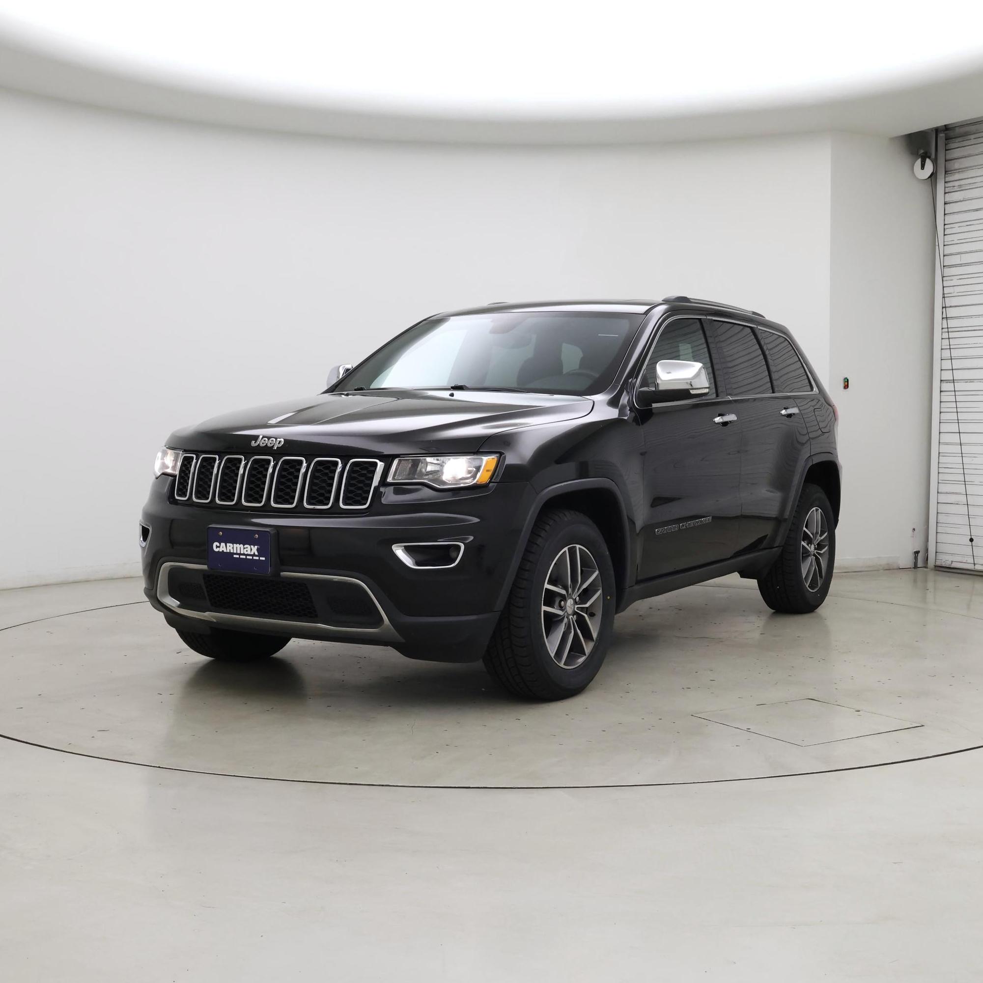Thumbnail: 2017 Jeep Grand Cherokee - 4