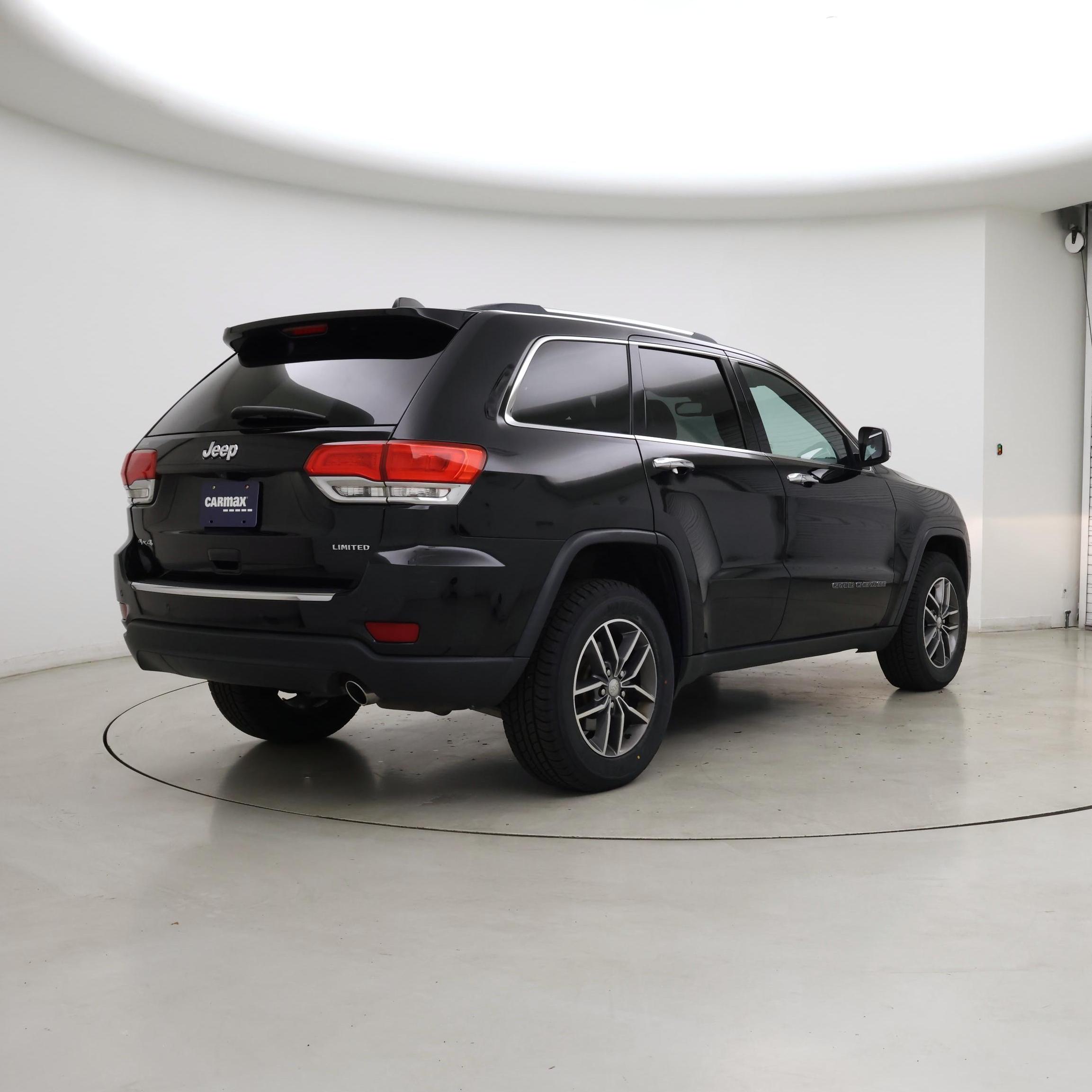 Thumbnail: 2017 Jeep Grand Cherokee - 8