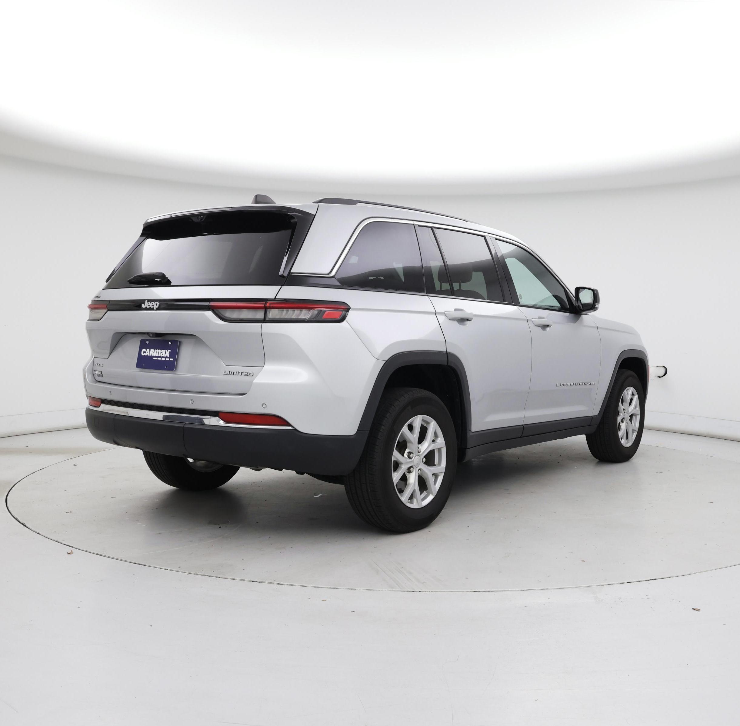 Thumbnail: 2023 Jeep Grand Cherokee - 8