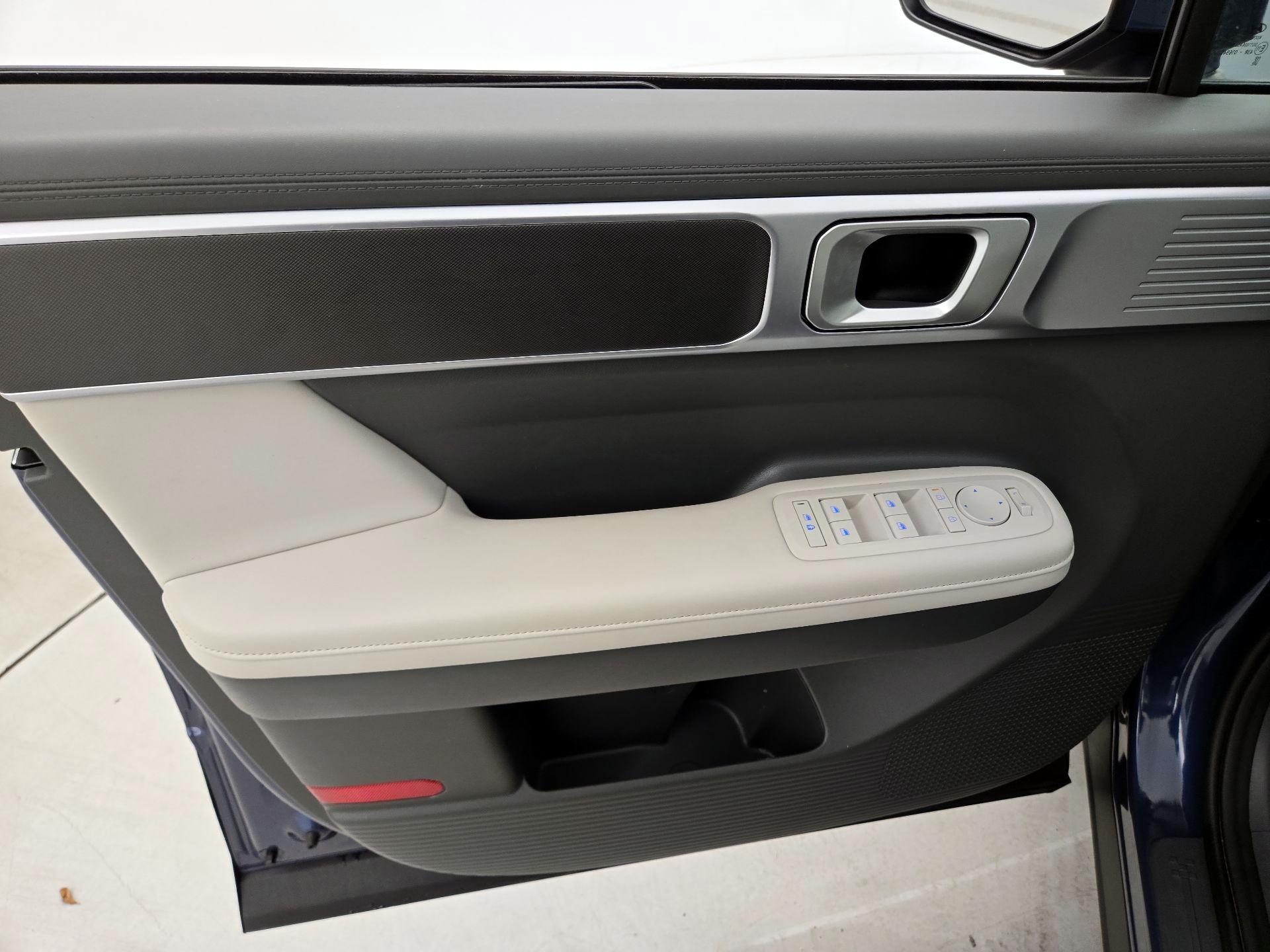 Thumbnail: 2025 Hyundai Santa Fe - 12