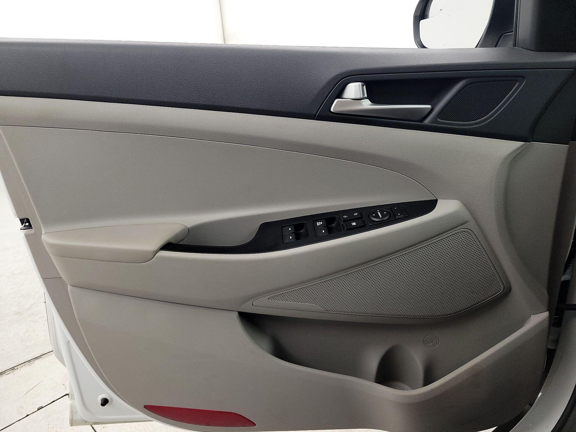 Thumbnail: 2020 Hyundai Tucson - 12