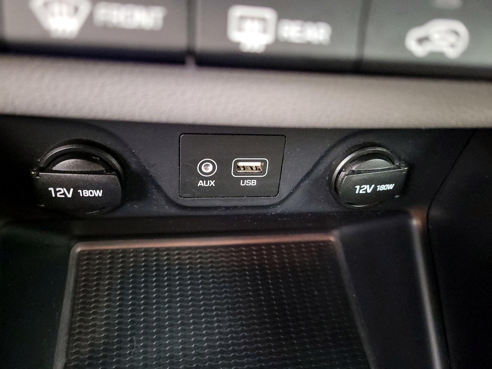 Thumbnail: 2020 Hyundai Tucson - 18