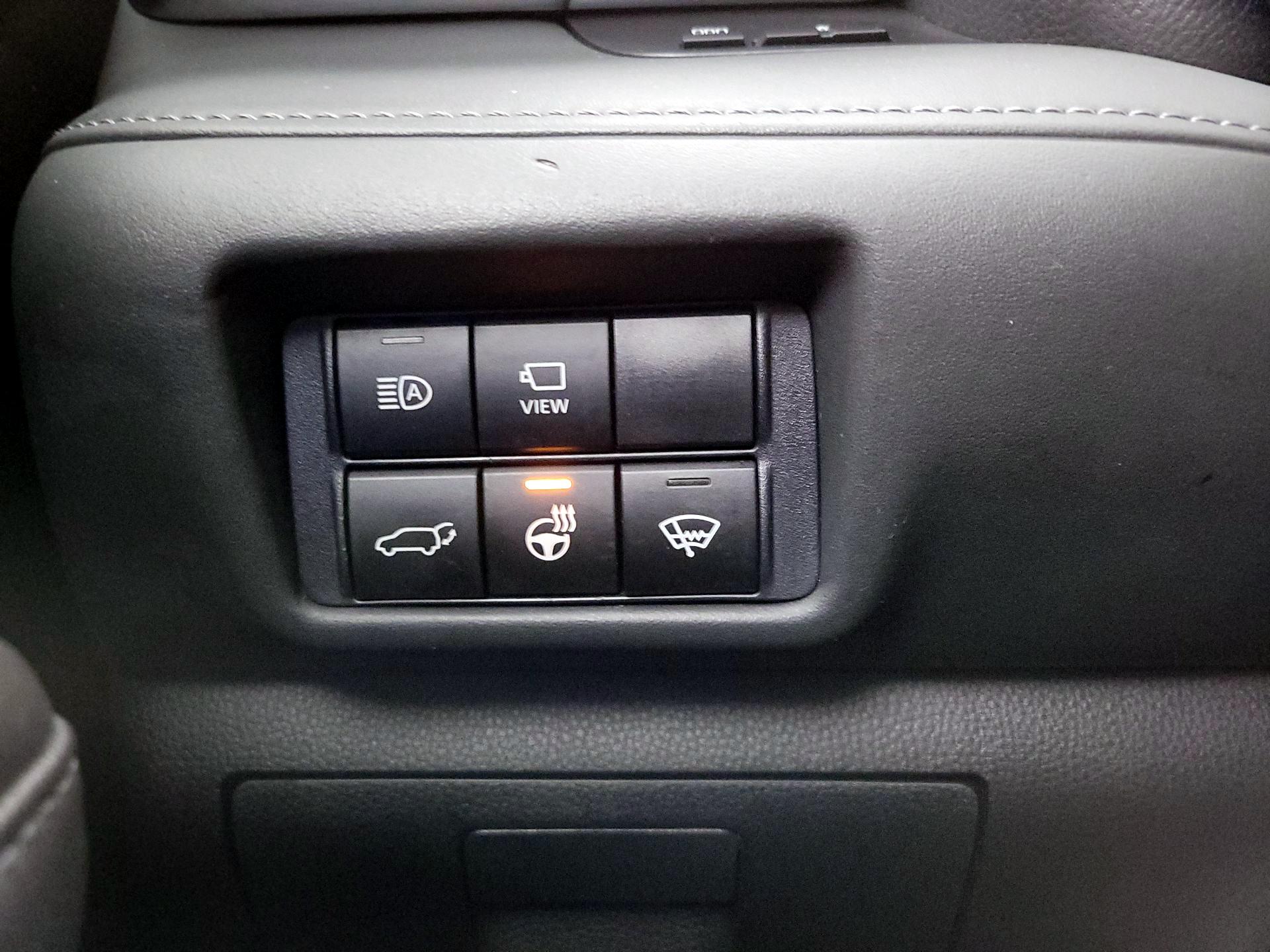 Thumbnail: 2021 Toyota Highlander - 13