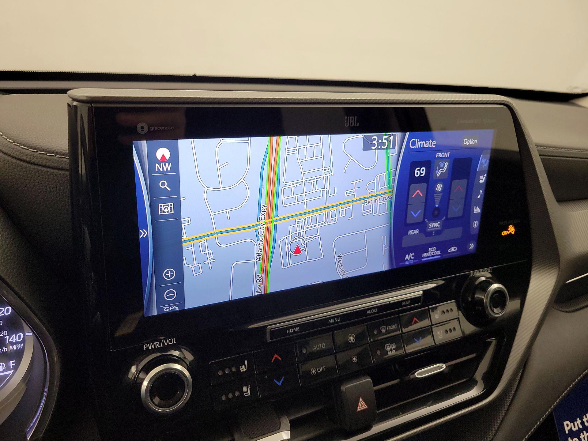 Thumbnail: 2021 Toyota Highlander - 14