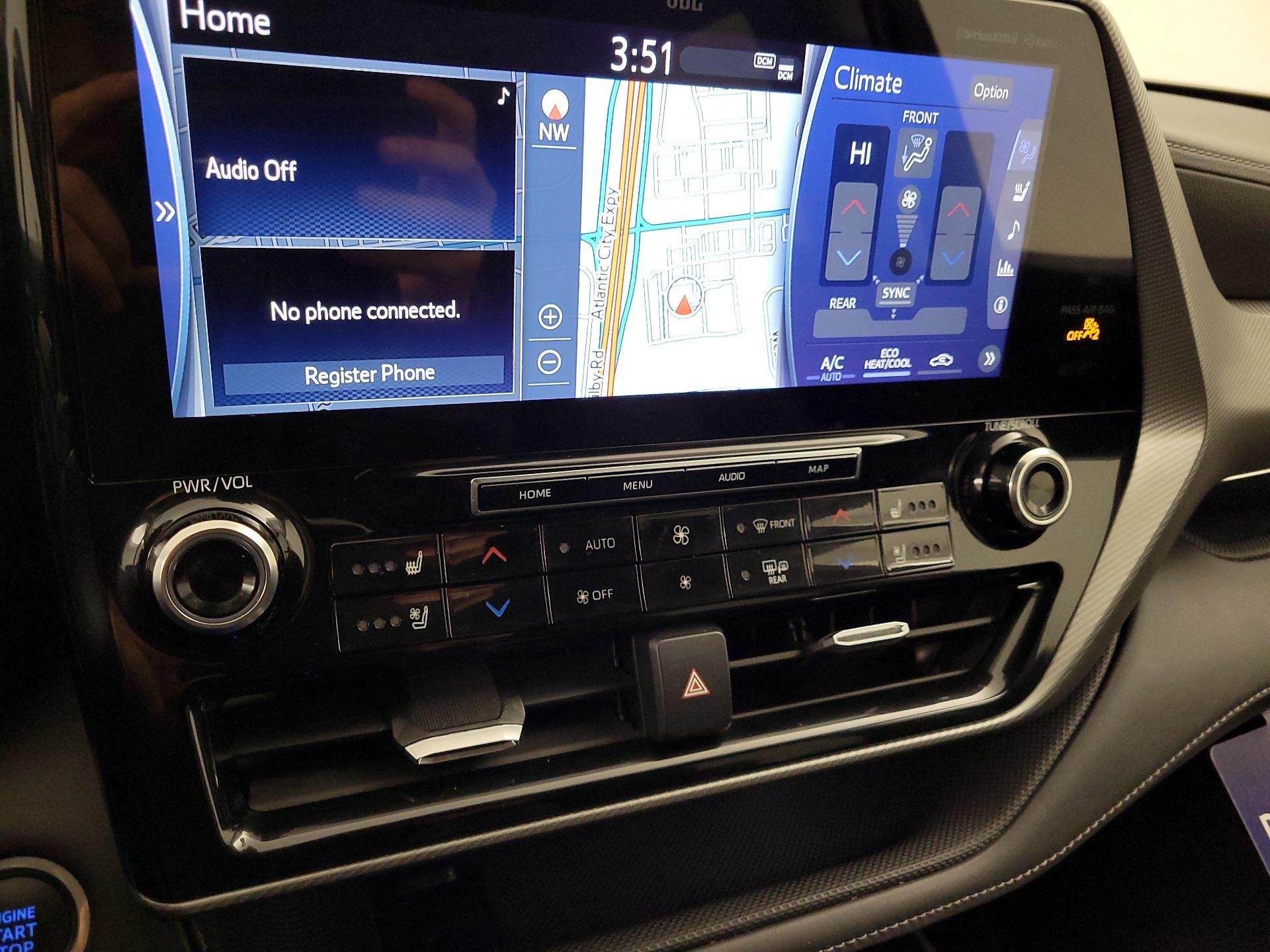 Thumbnail: 2021 Toyota Highlander - 17