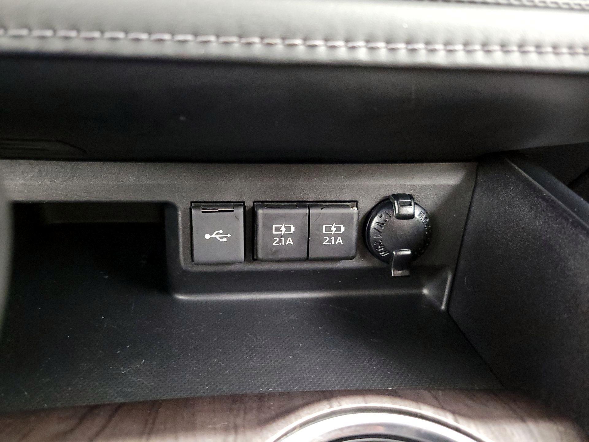 Thumbnail: 2021 Toyota Highlander - 19