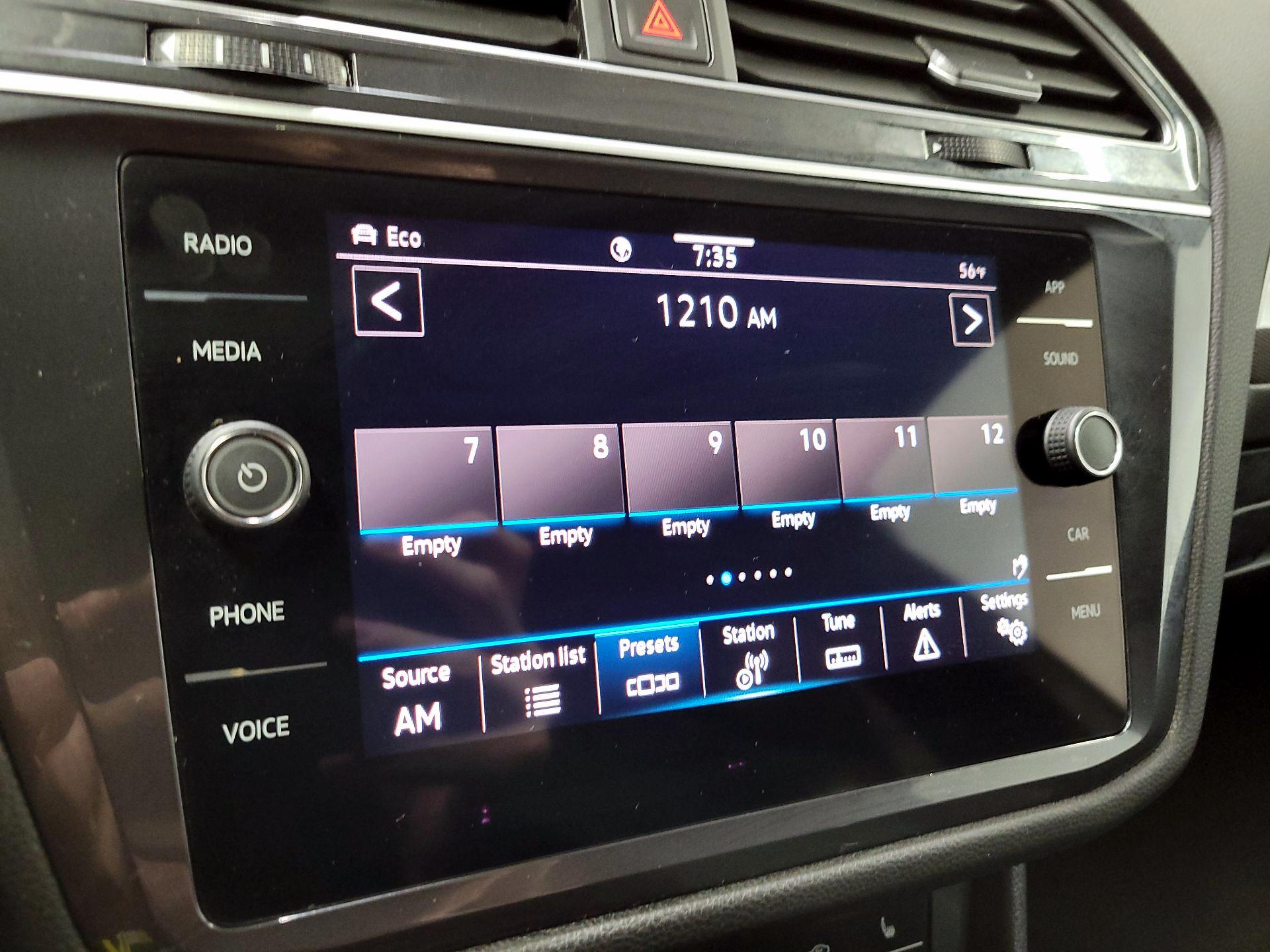 Thumbnail: 2024 Volkswagen Tiguan - 15