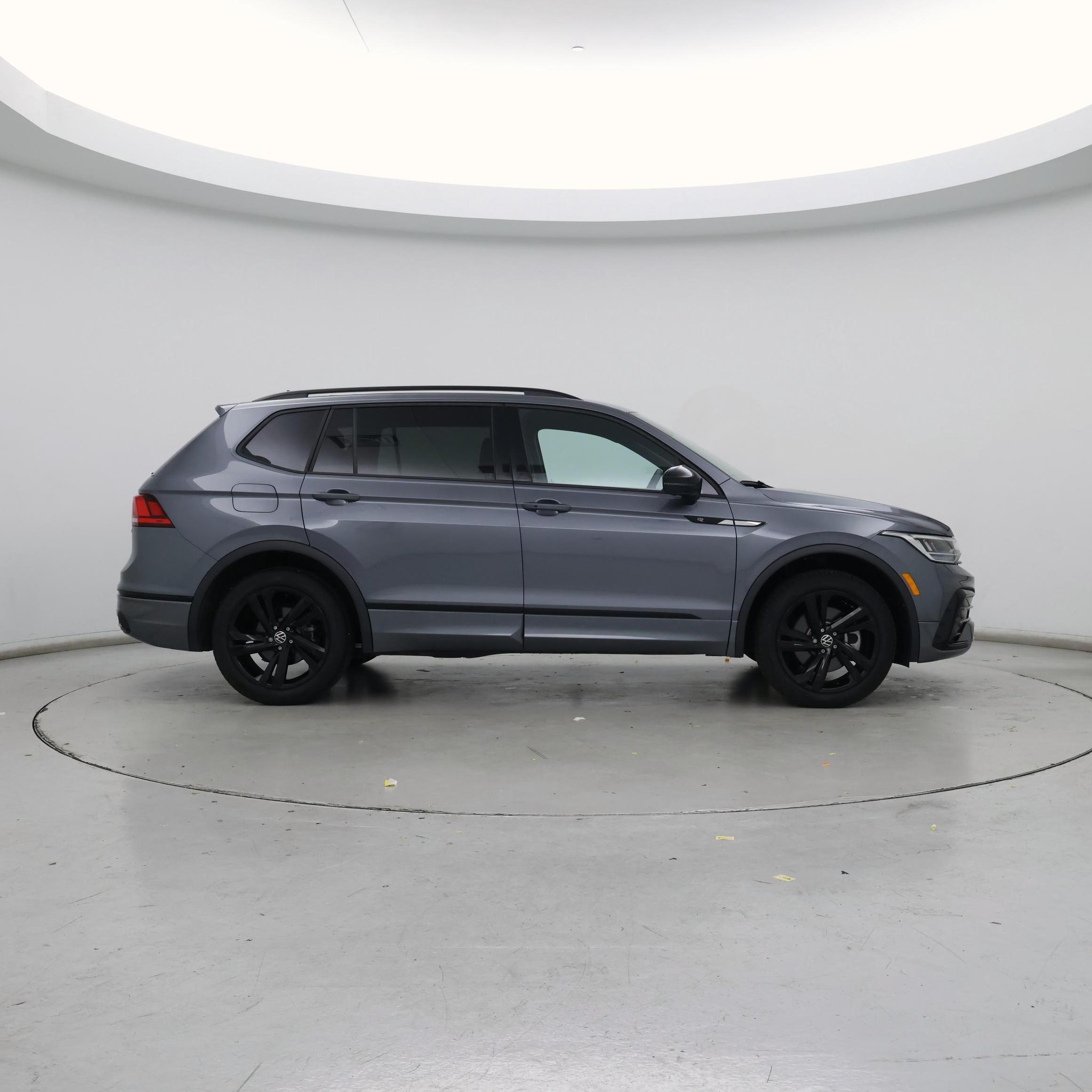 Thumbnail: 2024 Volkswagen Tiguan - 7