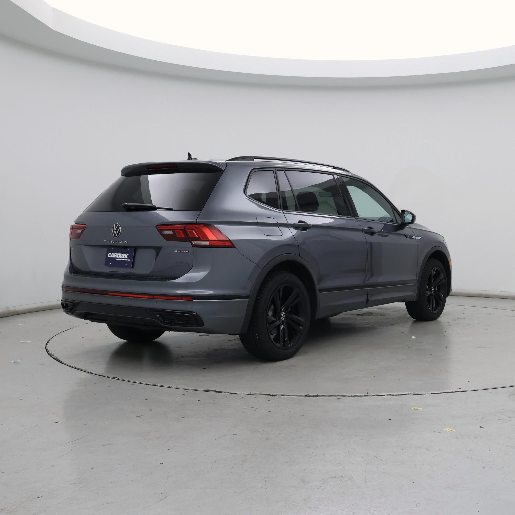 Thumbnail: 2024 Volkswagen Tiguan - 8