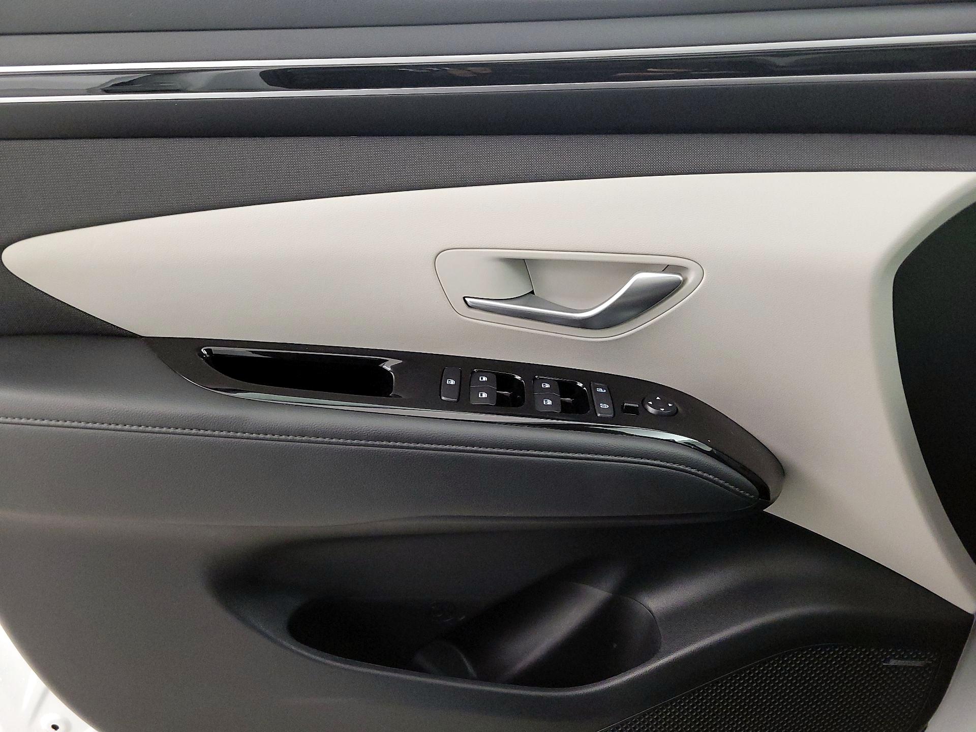 Thumbnail: 2022 Hyundai Tucson - 12