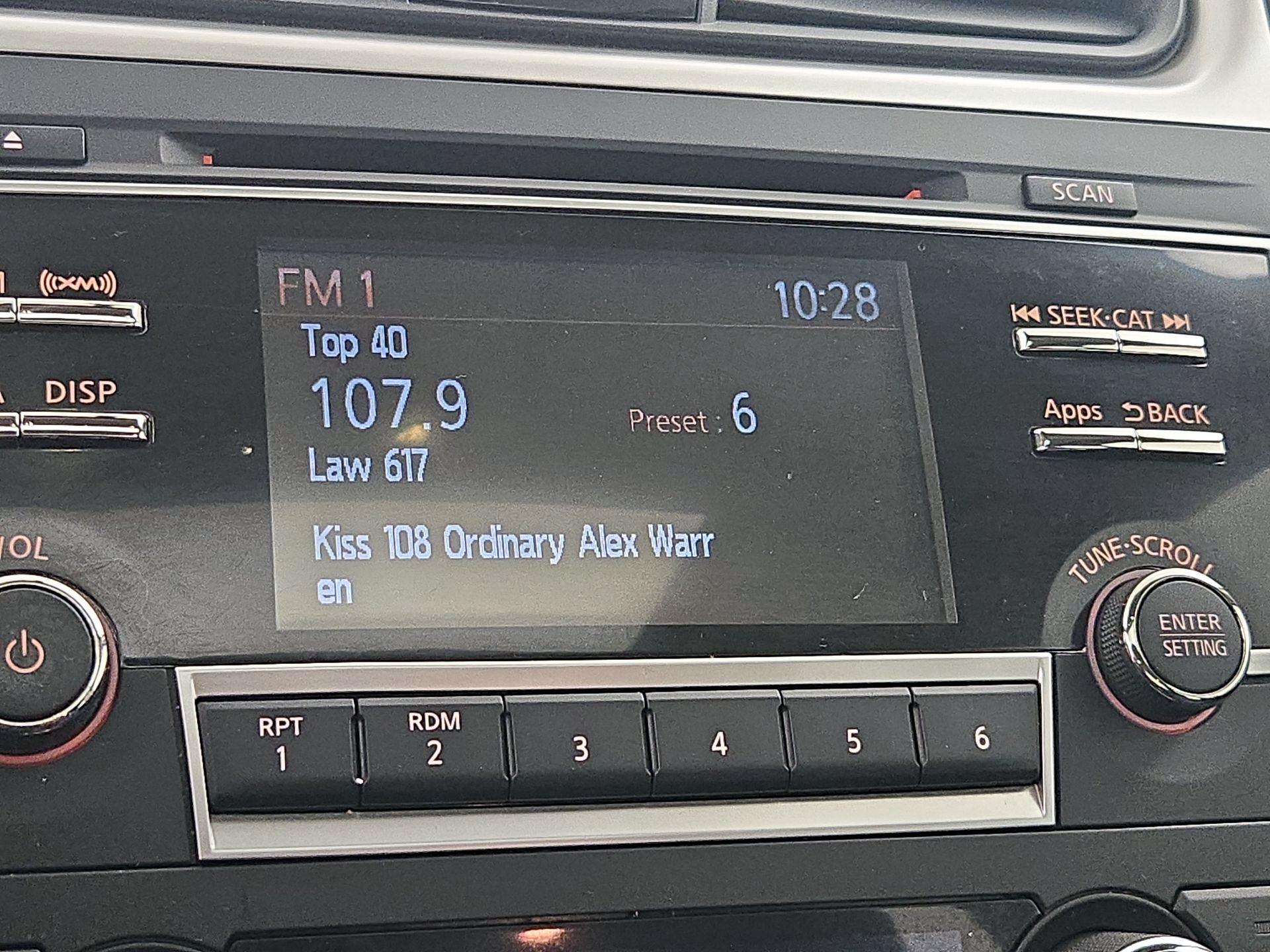 Thumbnail: 2016 Nissan Altima - 15