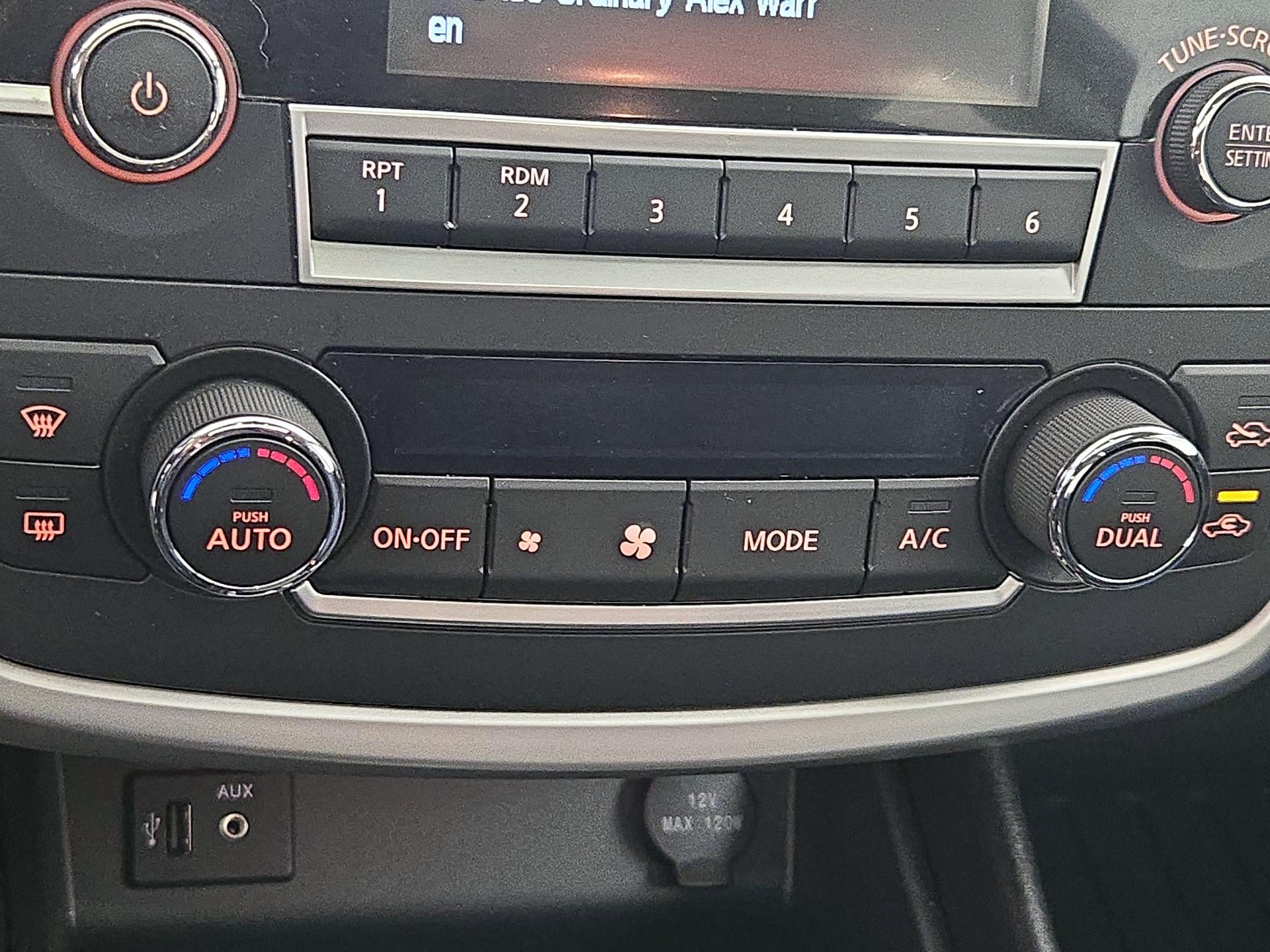 Thumbnail: 2016 Nissan Altima - 16