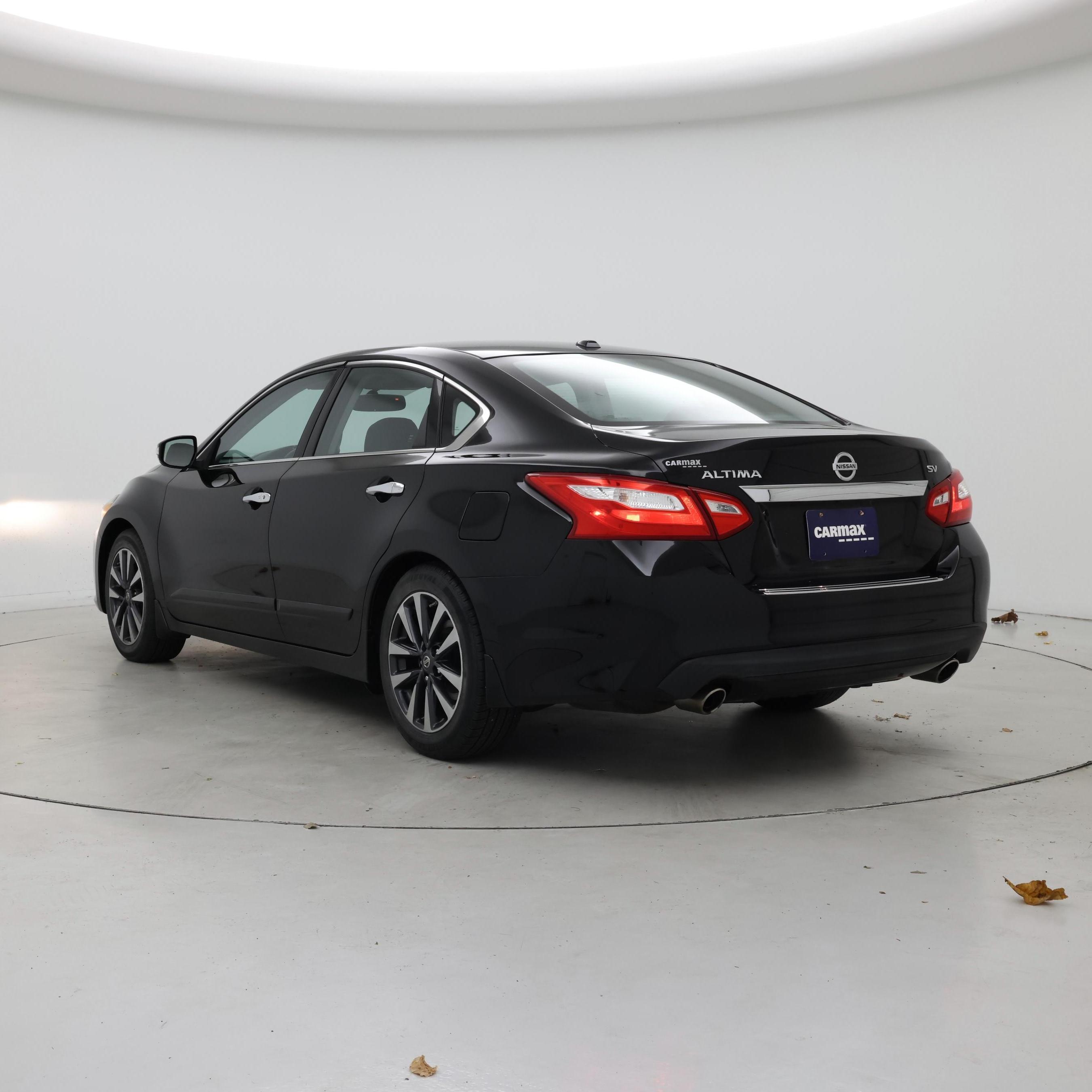 Thumbnail: 2016 Nissan Altima - 2