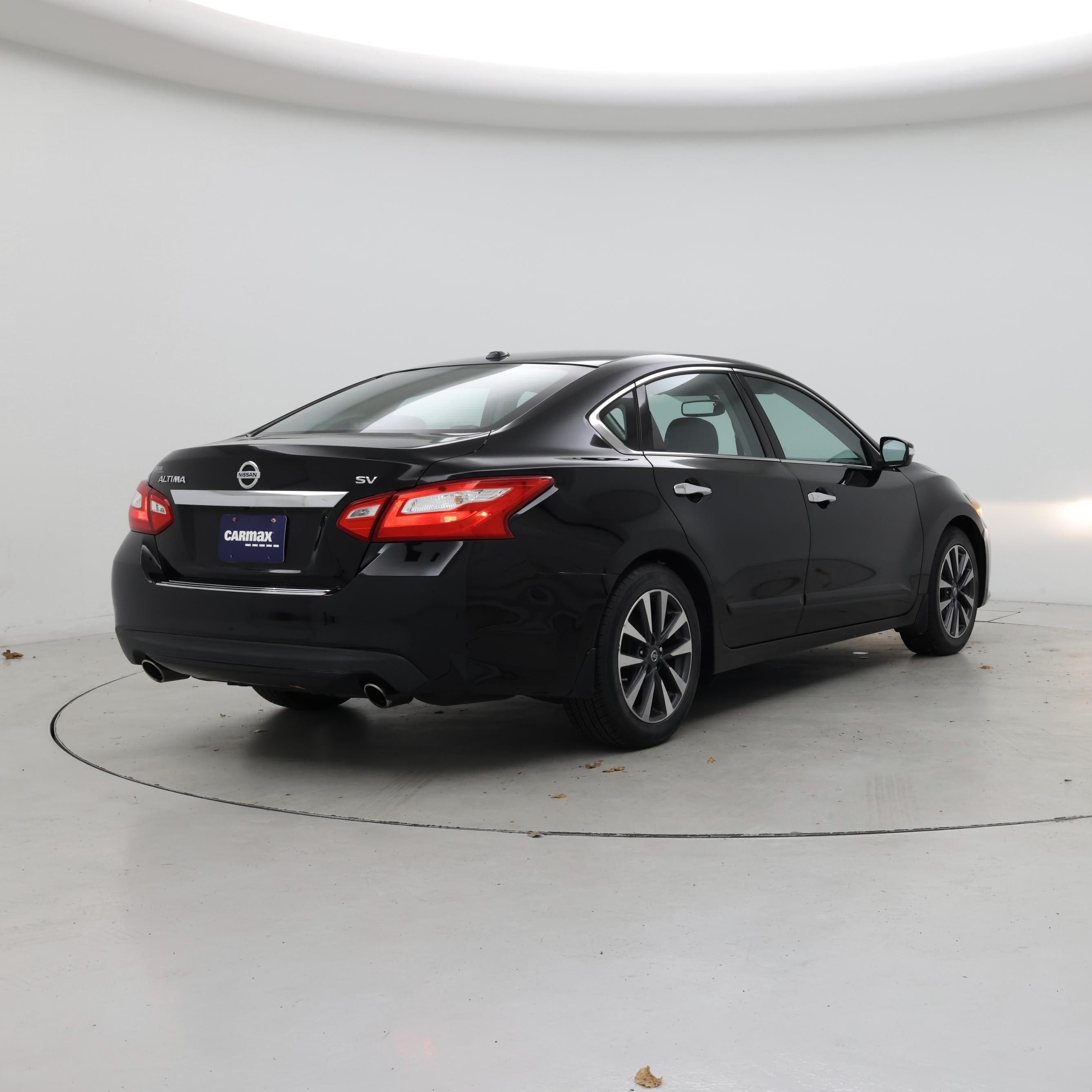 Thumbnail: 2016 Nissan Altima - 8