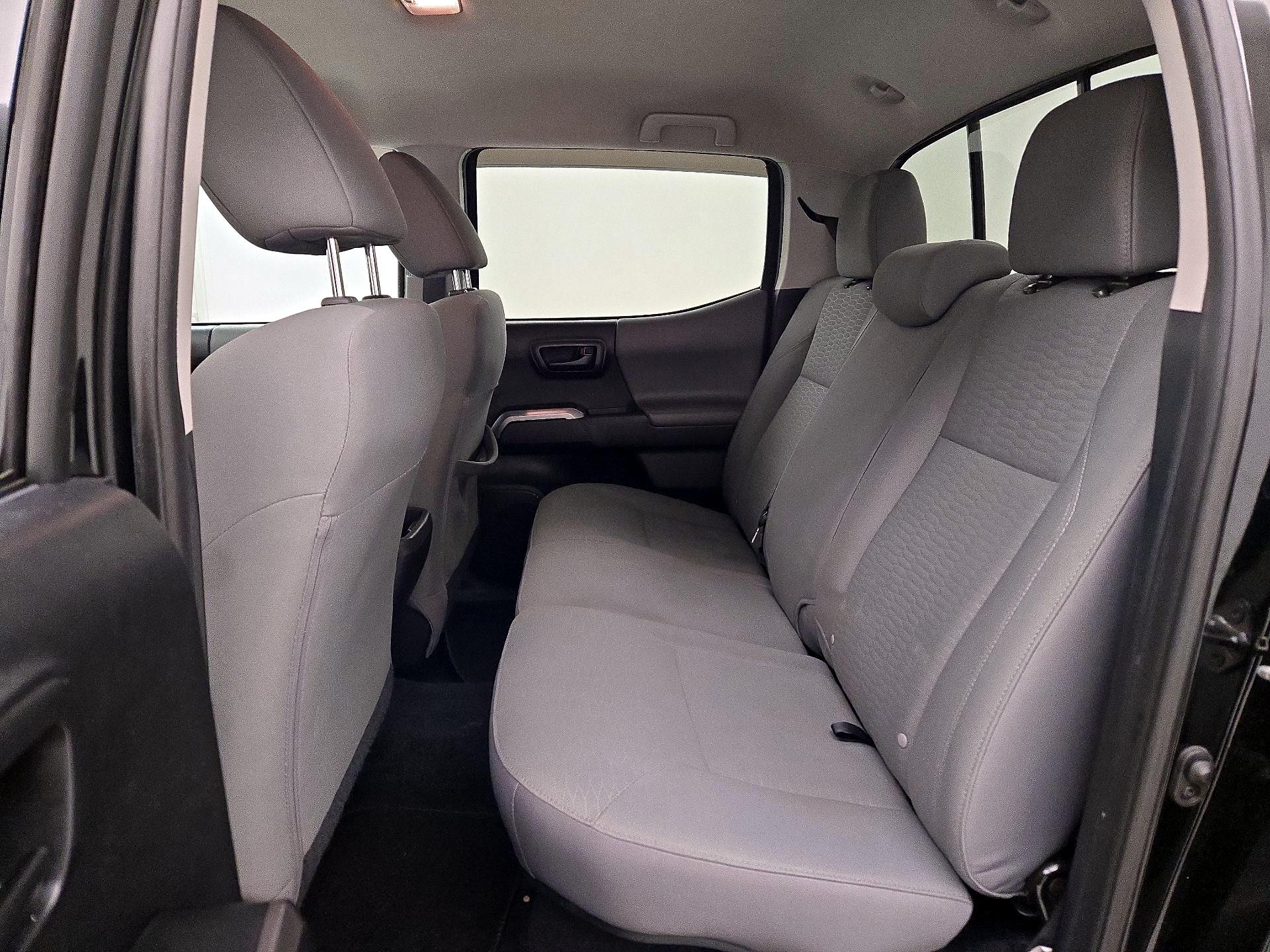 Thumbnail: 2019 Toyota Tacoma - 19