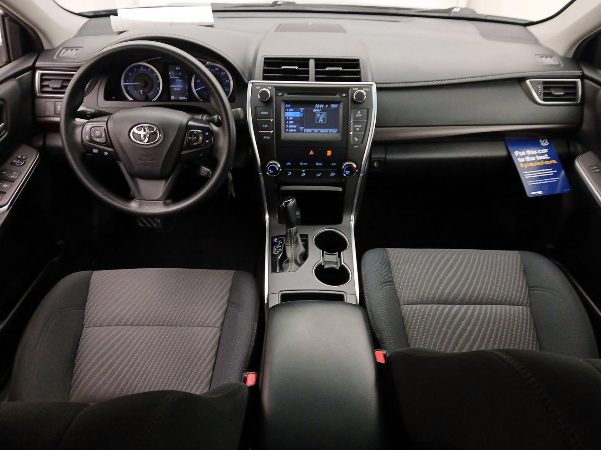 Thumbnail: 2017 Toyota Camry - 9