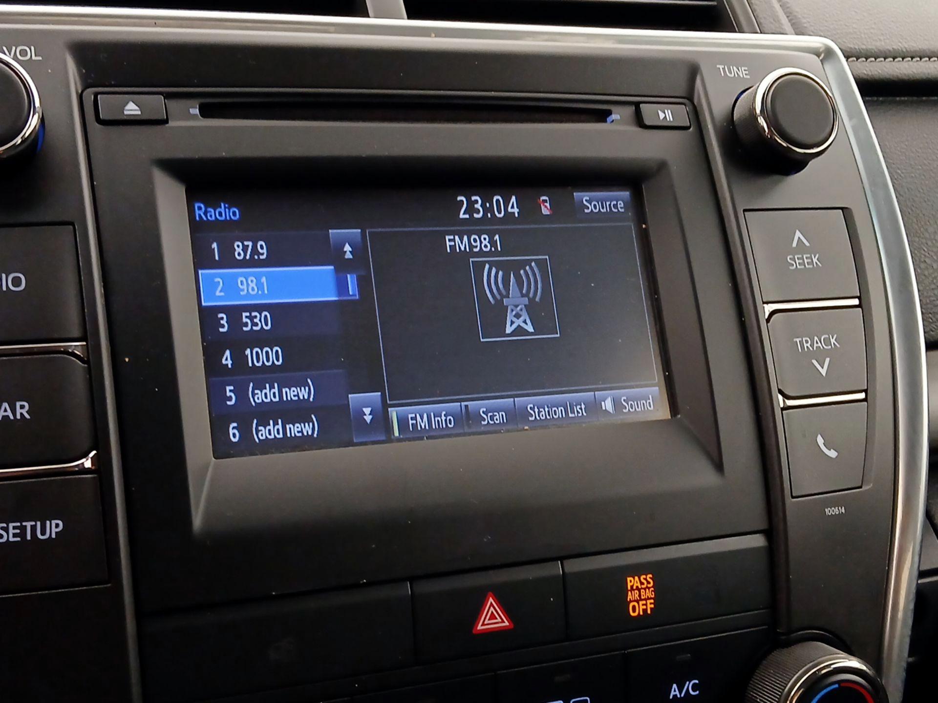 Thumbnail: 2017 Toyota Camry - 15