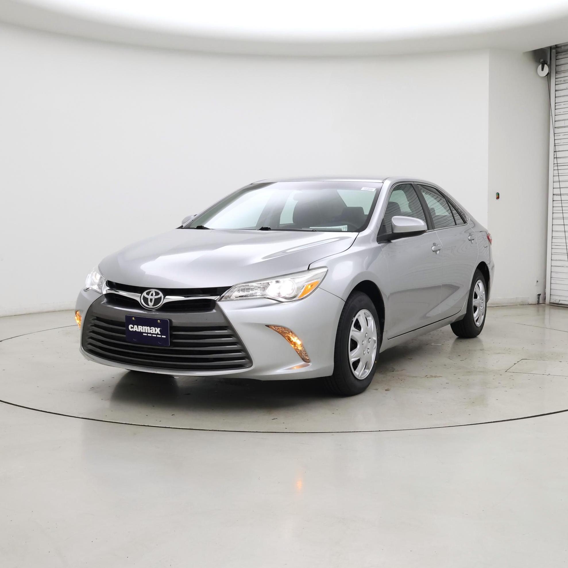 Thumbnail: 2017 Toyota Camry - 4