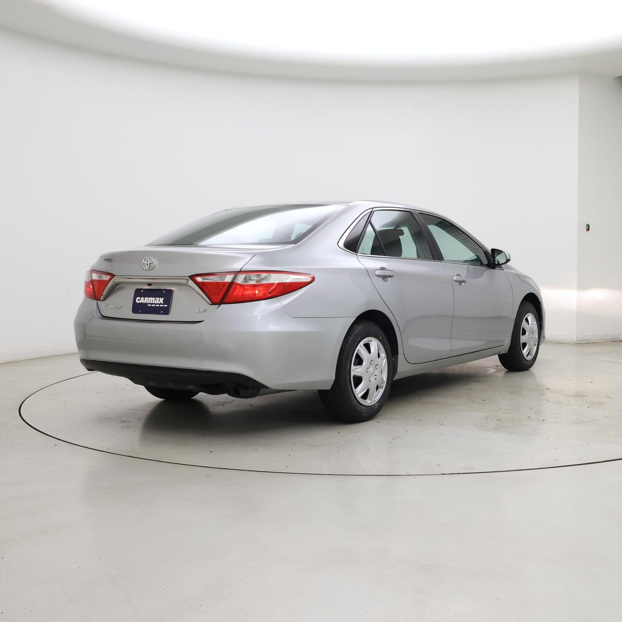 Thumbnail: 2017 Toyota Camry - 8