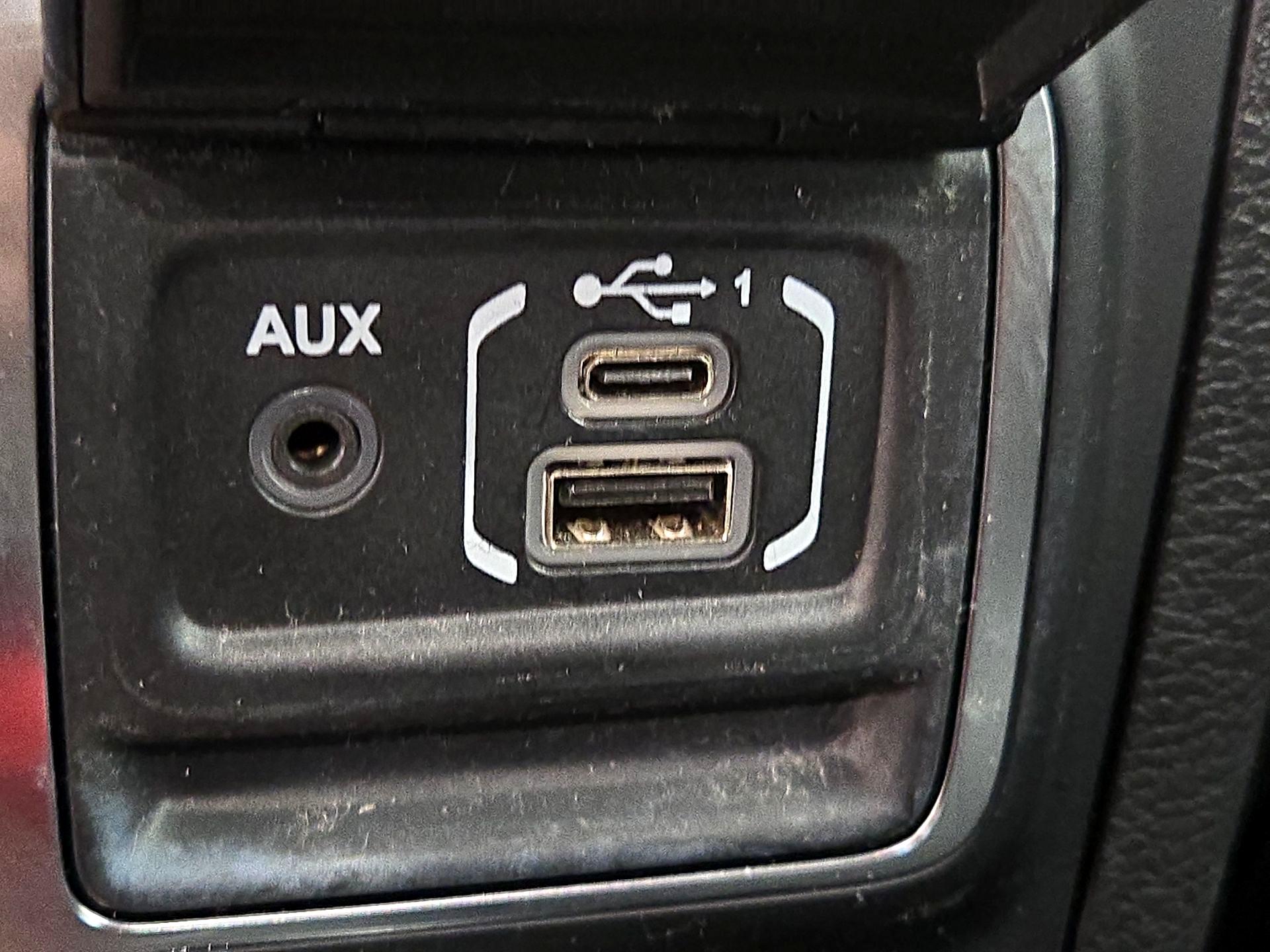 Thumbnail: 2023 Jeep Wrangler - 18