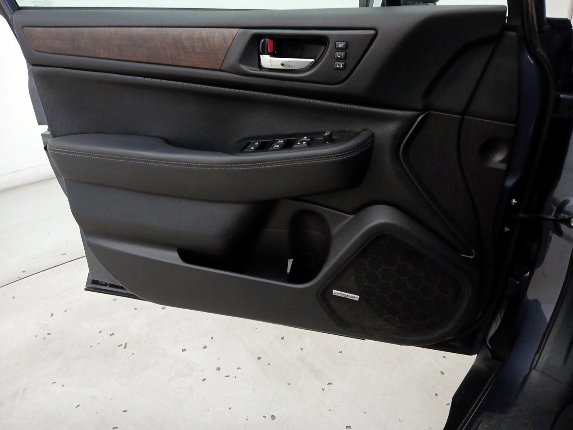 Thumbnail: 2016 Subaru Outback - 12