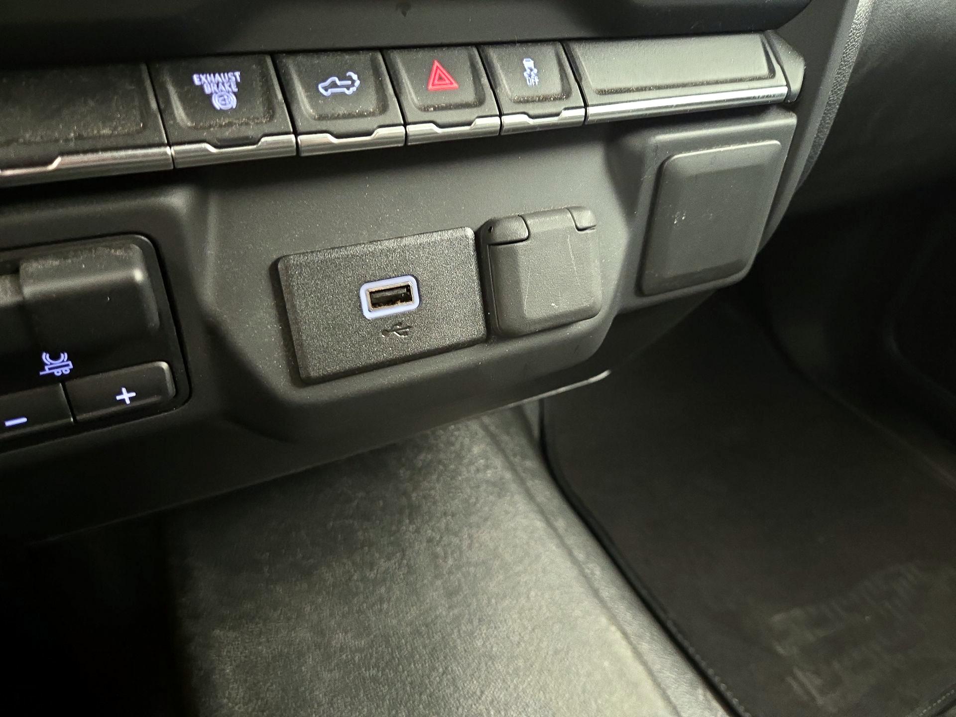 Thumbnail: 2020 Chevrolet Silverado 2500 - 18