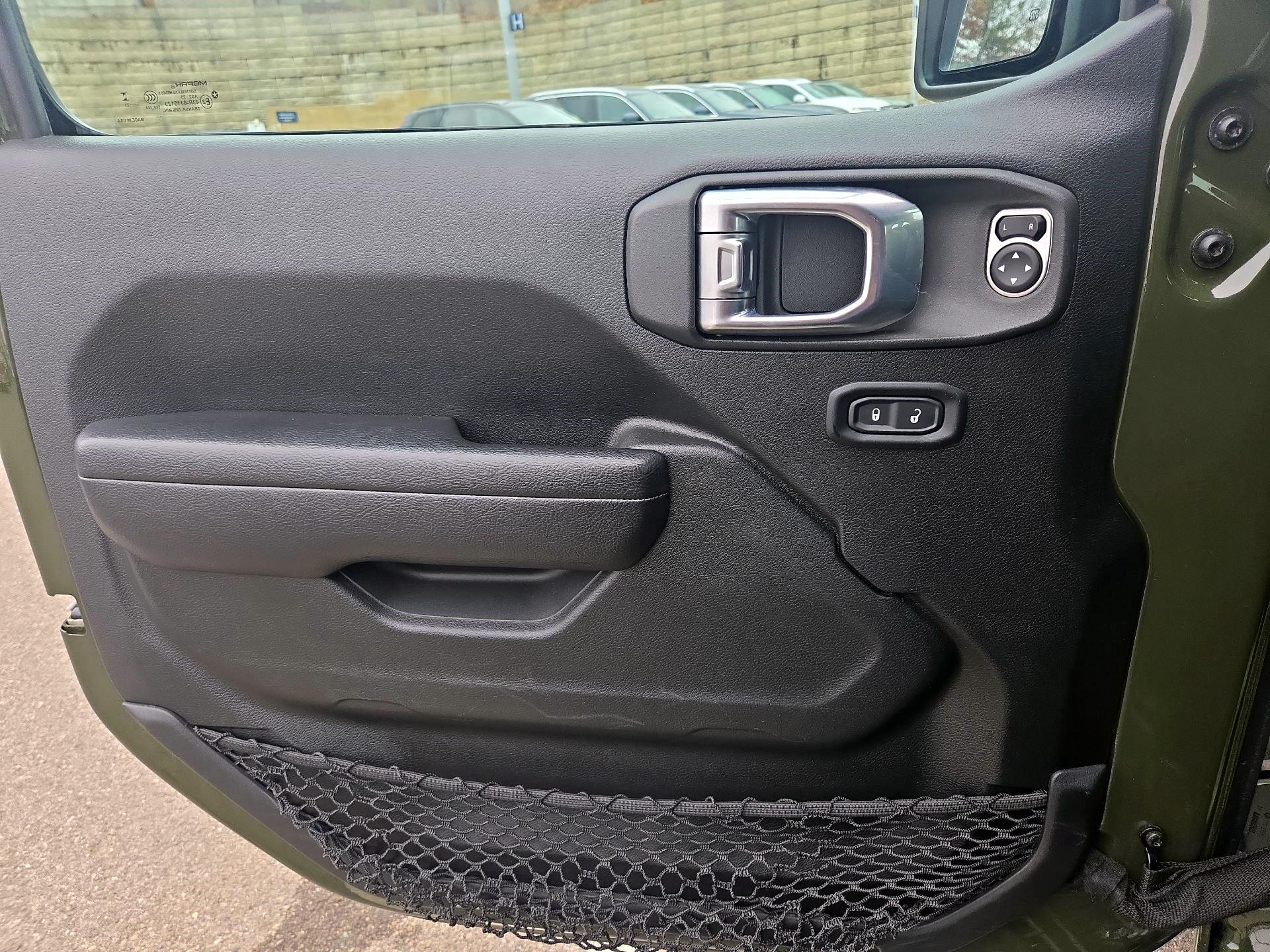 Thumbnail: 2023 Jeep Wrangler - 10