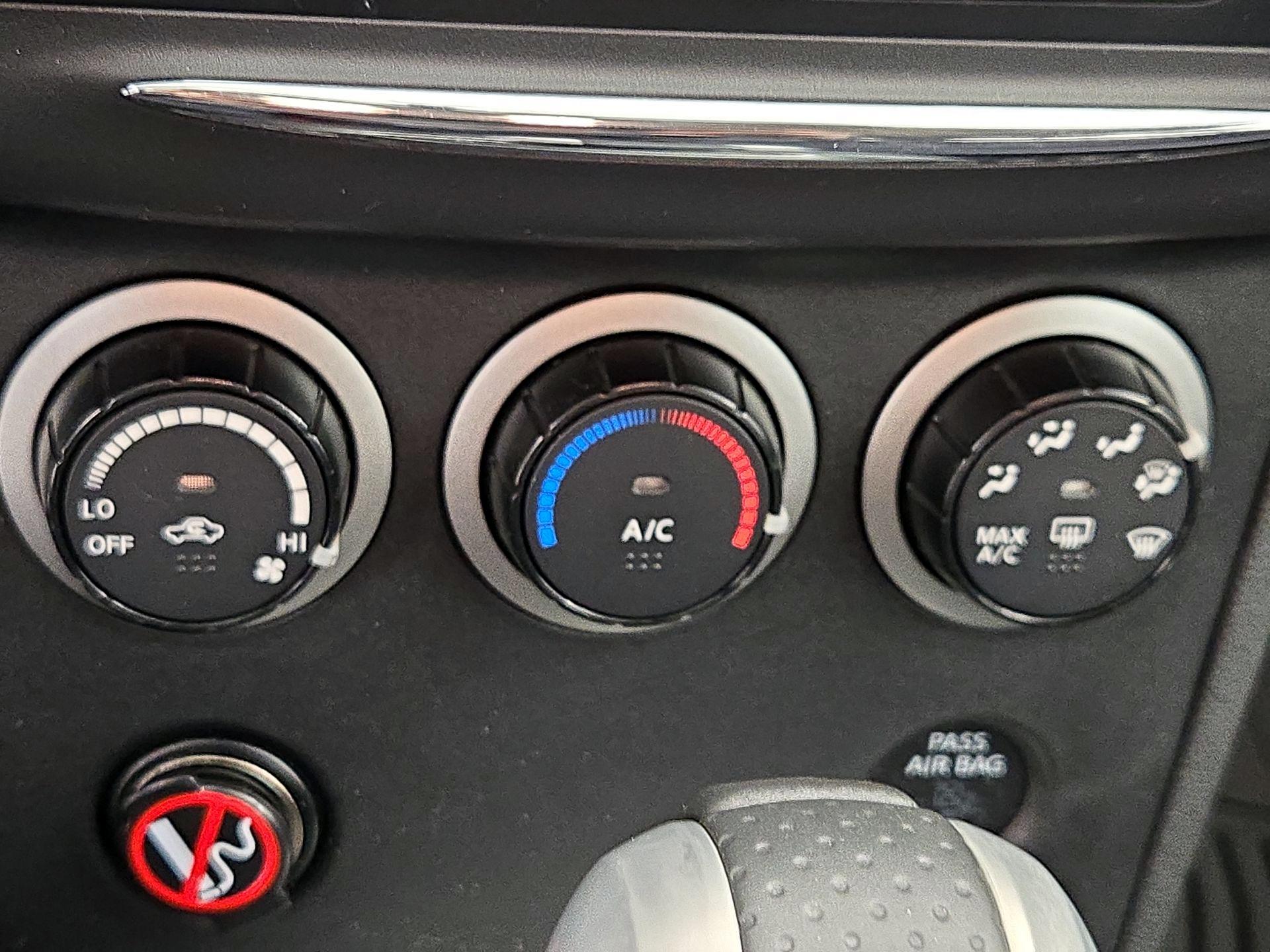 Thumbnail: 2015 Nissan Rogue - 16