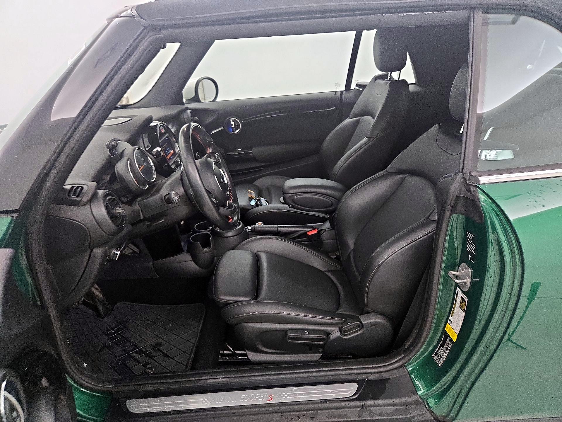 Thumbnail: 2020 MINI Cooper - 11