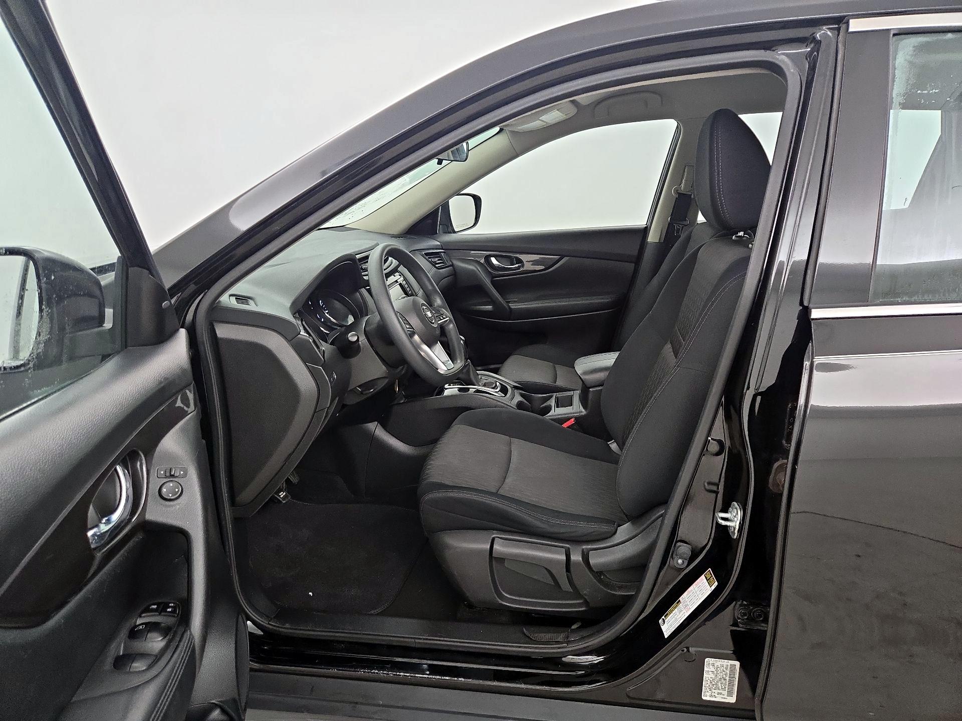 Thumbnail: 2018 Nissan Rogue - 11