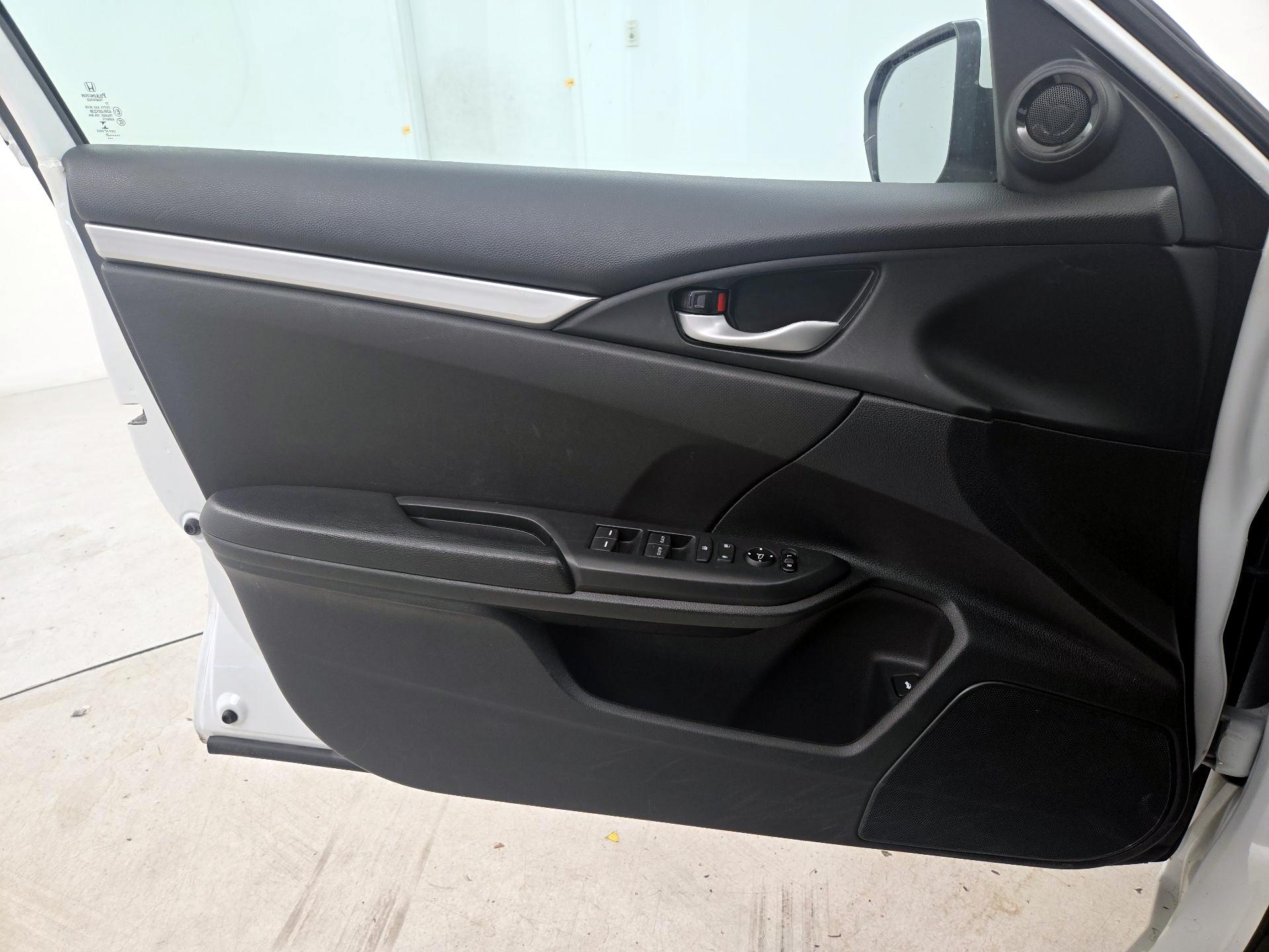 Thumbnail: 2020 Honda Civic - 12