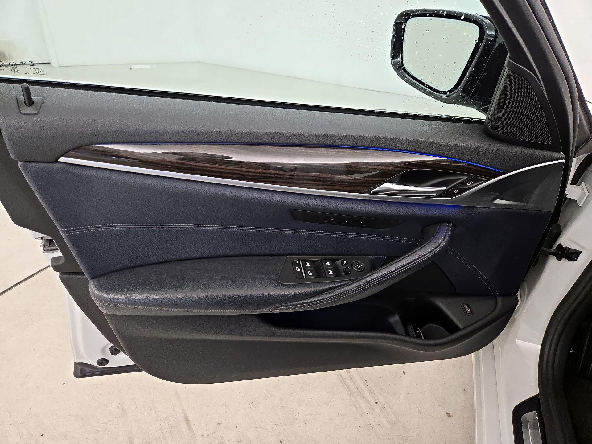 Thumbnail: 2017 BMW 5 Series - 12