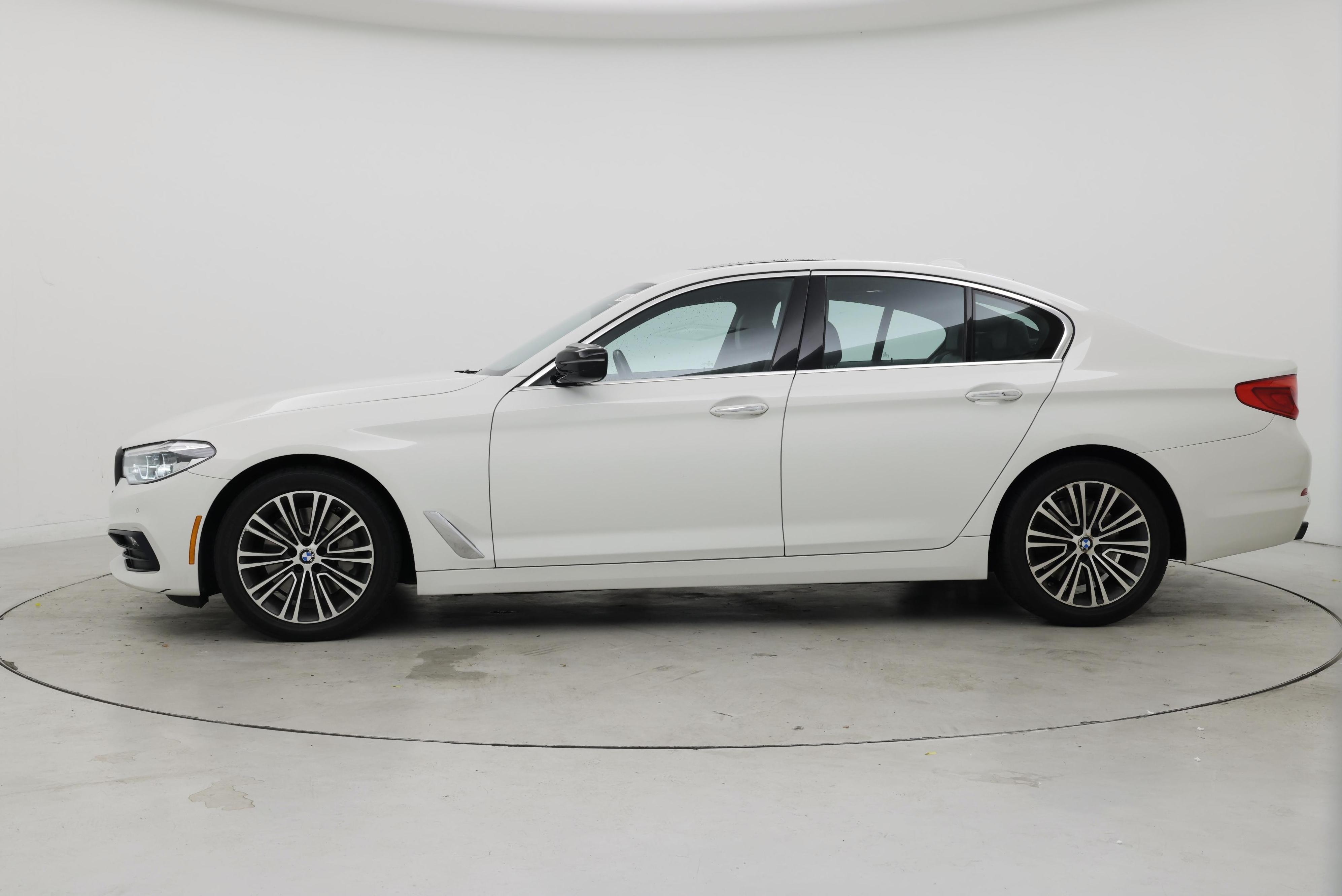 Thumbnail: 2017 BMW 5 Series - 3